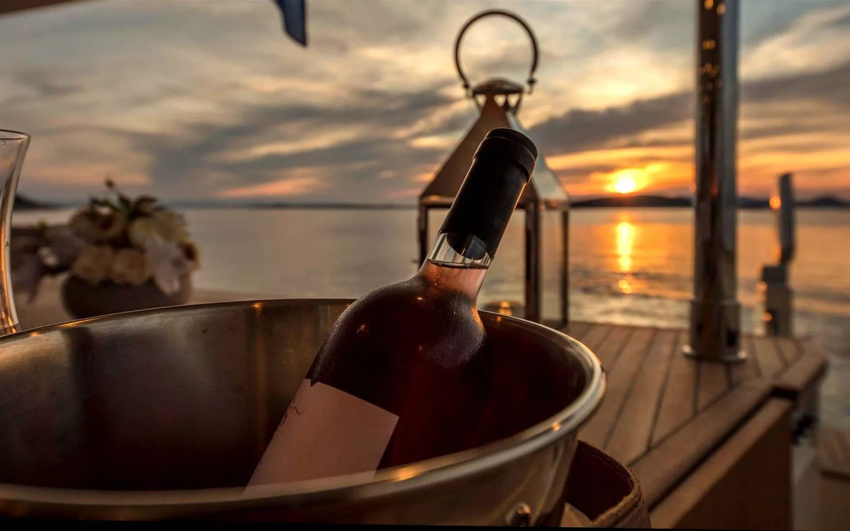 https://dev-api.arconyachts.com/storage/media/21042/conversions/789_6503435740-optimize.webp