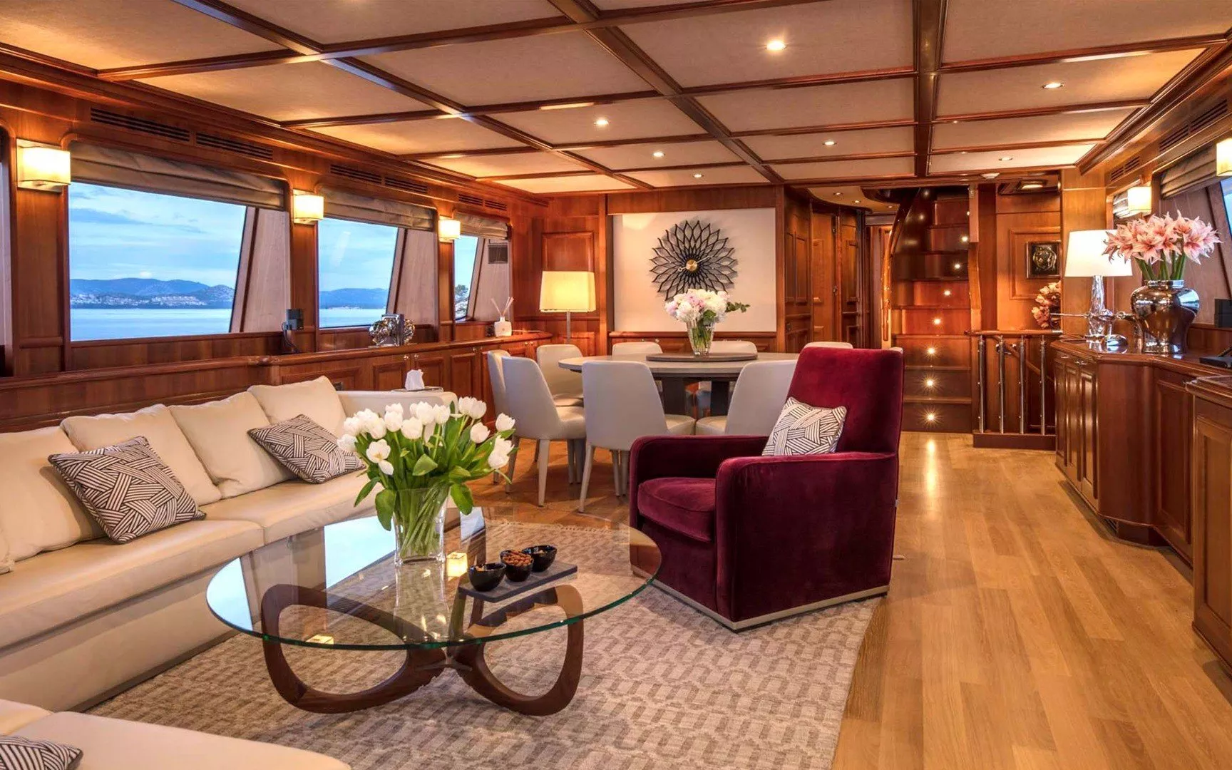 https://dev-api.arconyachts.com/storage/media/21043/conversions/789_7230566690-optimize.webp