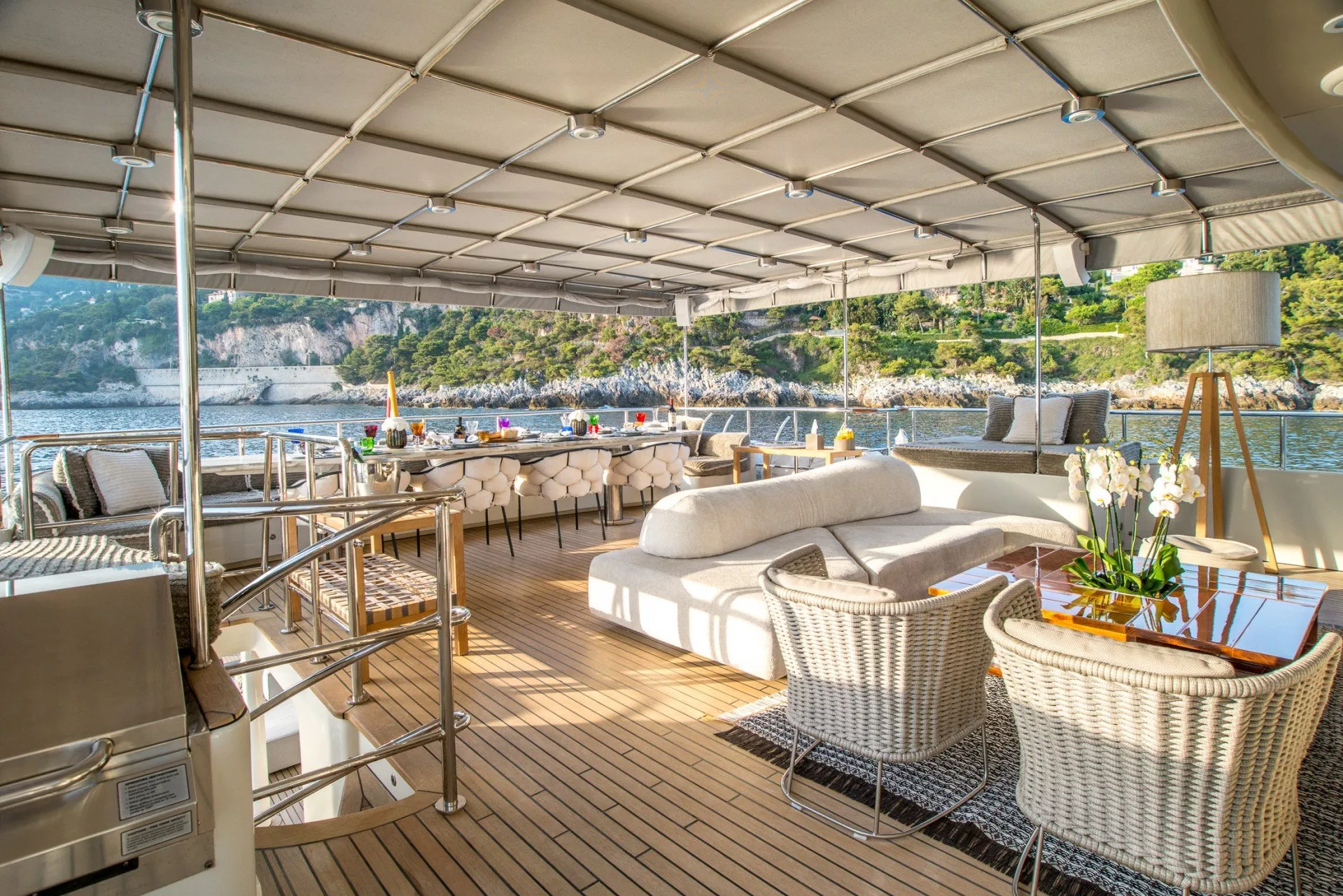 https://dev-api.arconyachts.com/storage/media/21083/conversions/787_3228195256-optimize.webp
