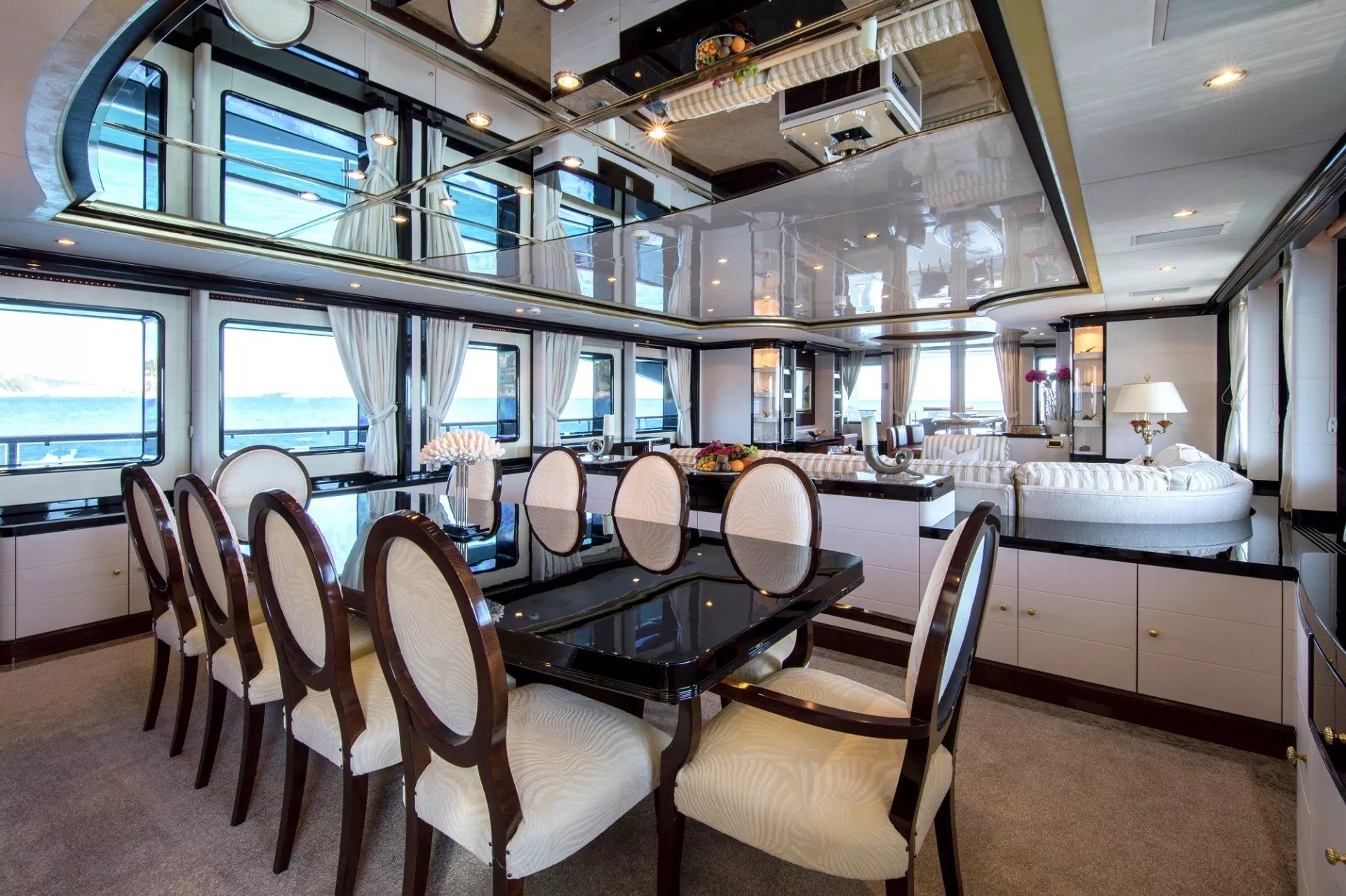 https://dev-api.arconyachts.com/storage/media/21109/conversions/785_6684836021-optimize.webp