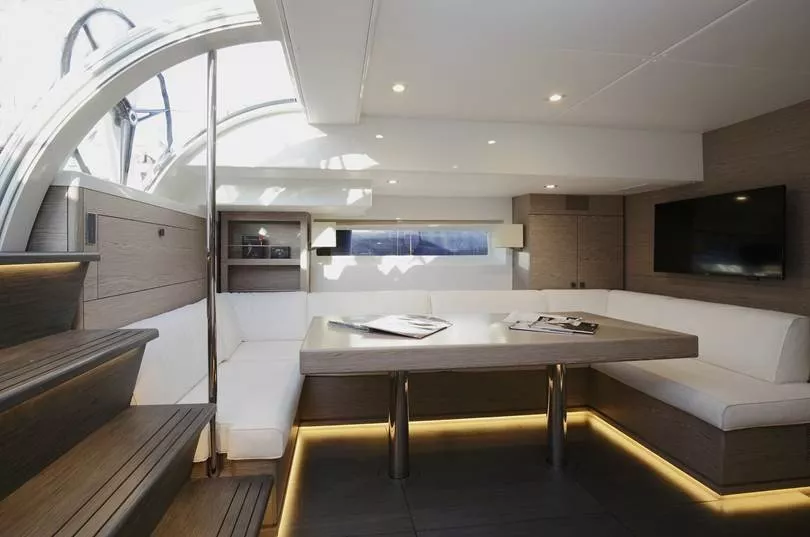 https://dev-api.arconyachts.com/storage/media/21130/conversions/784_4440921298-optimize.webp