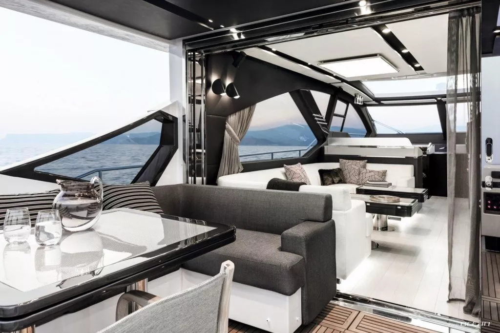 https://dev-api.arconyachts.com/storage/media/21273/conversions/779_4929158892-optimize.webp