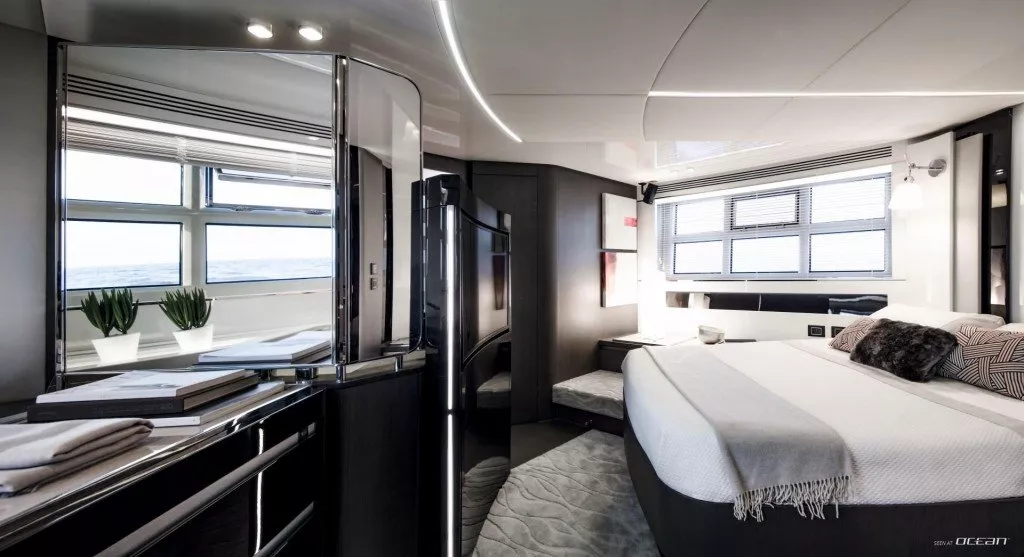 https://dev-api.arconyachts.com/storage/media/21280/conversions/779_4977858652-optimize.webp