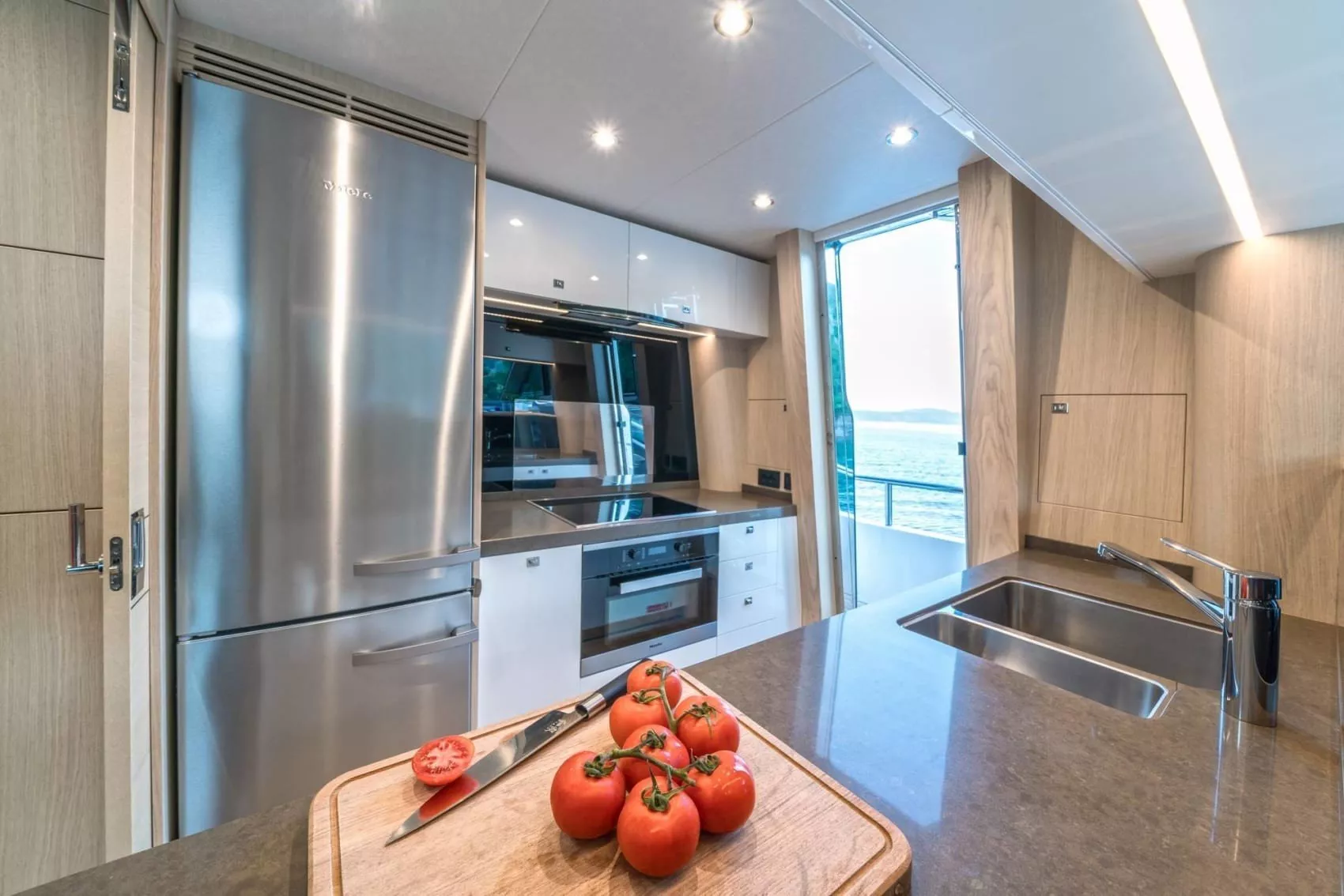 https://dev-api.arconyachts.com/storage/media/21291/conversions/778_6889620748-optimize.webp