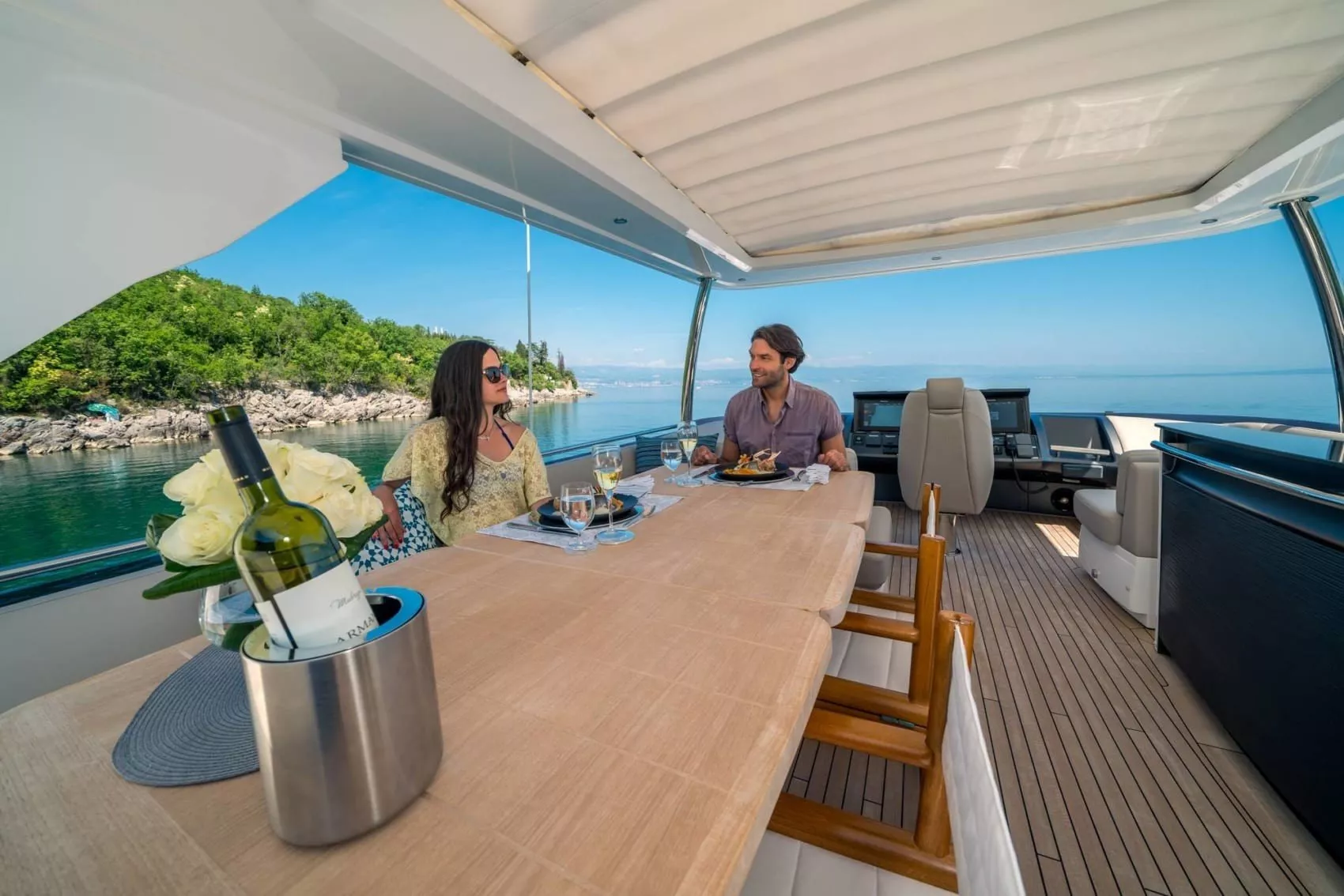 https://dev-api.arconyachts.com/storage/media/21293/conversions/778_5812879359-optimize.webp