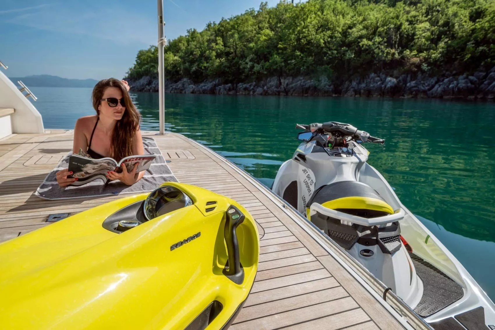 https://dev-api.arconyachts.com/storage/media/21295/conversions/778_7083146616-optimize.webp