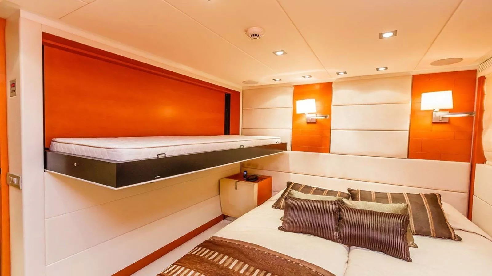 https://dev-api.arconyachts.com/storage/media/21312/conversions/777_7619117093-optimize.webp