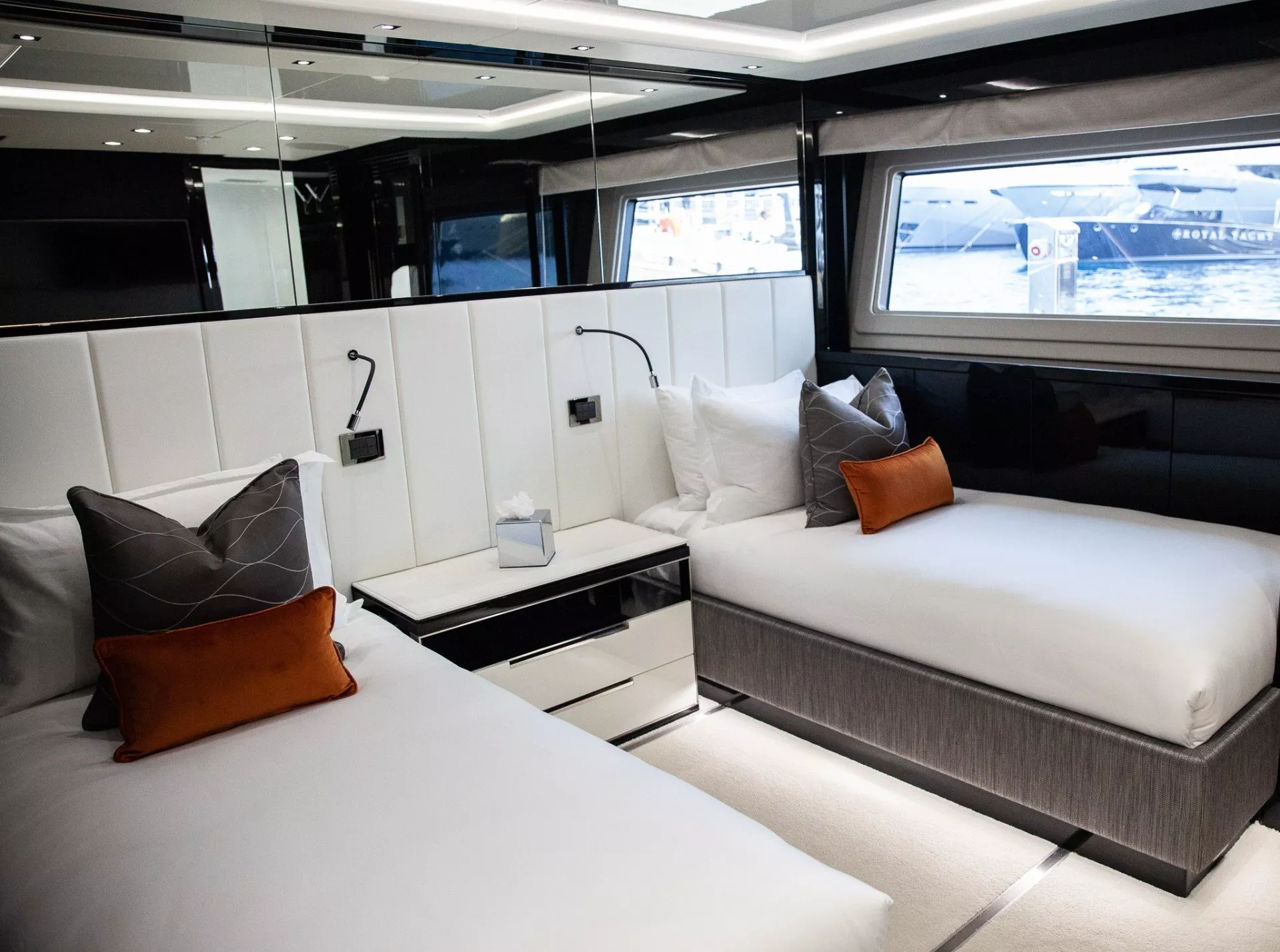 https://dev-api.arconyachts.com/storage/media/21400/conversions/773_1227333419-optimize.webp