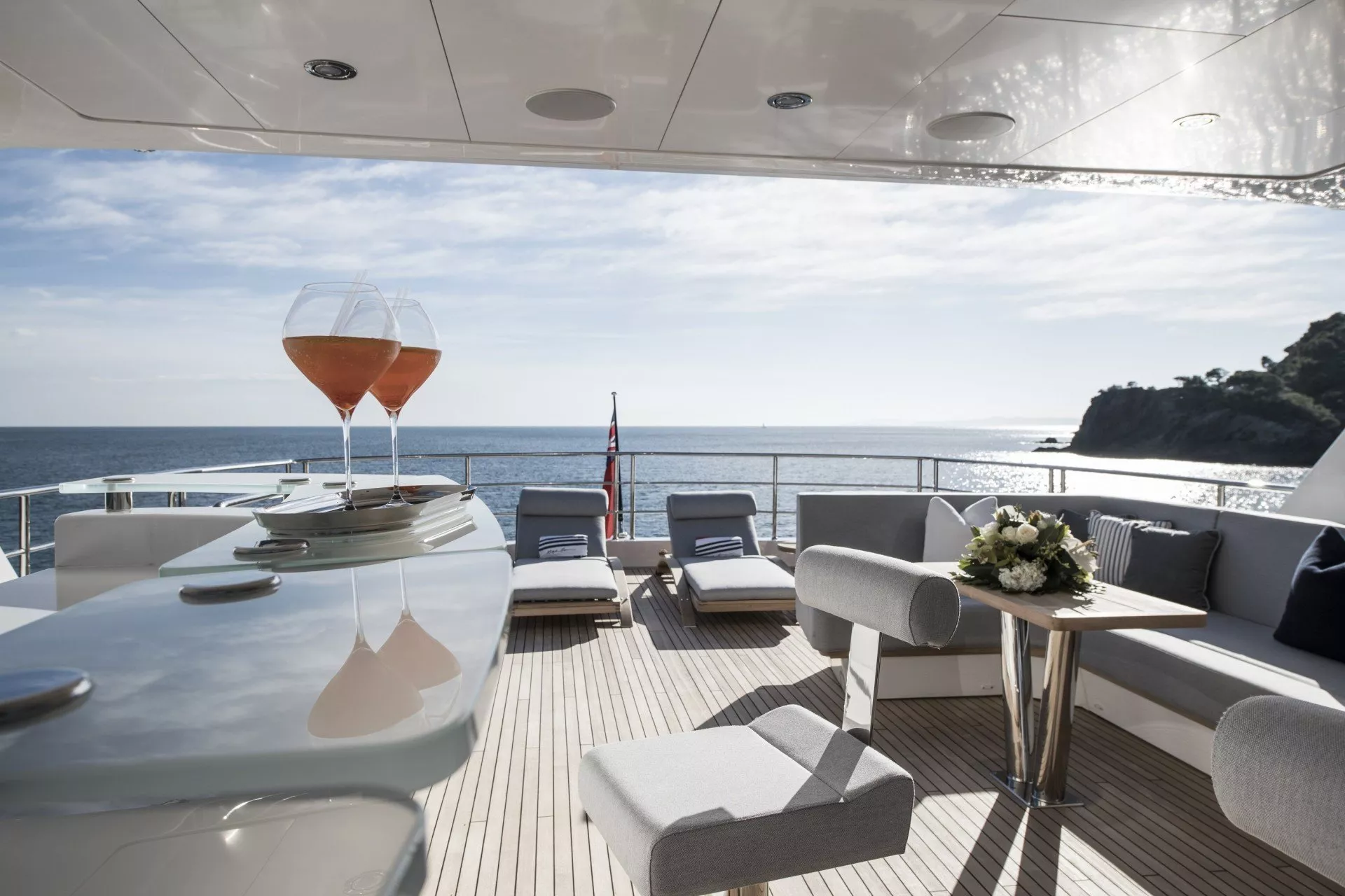 https://dev-api.arconyachts.com/storage/media/21408/conversions/772_4493327394-optimize.webp