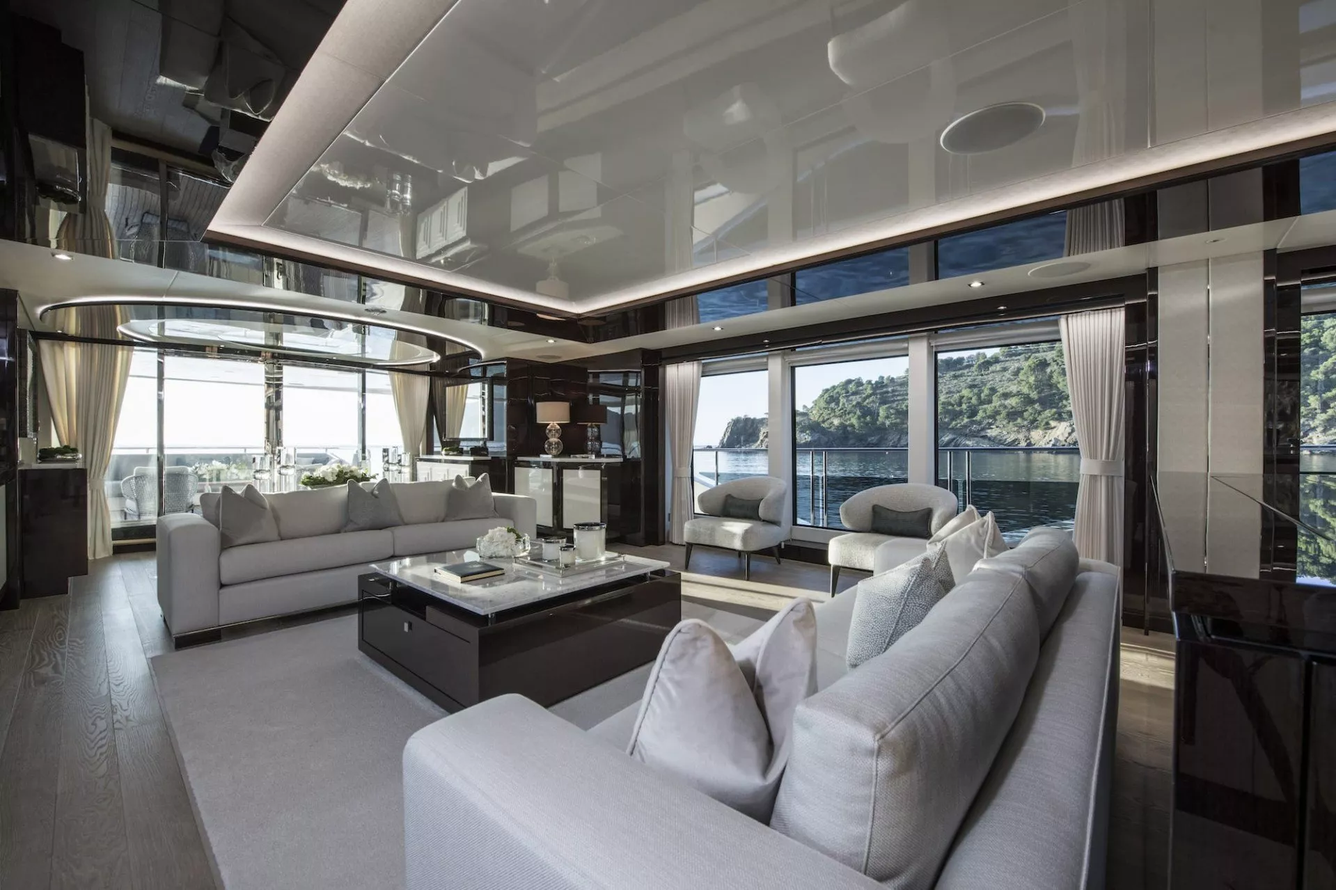 https://dev-api.arconyachts.com/storage/media/21413/conversions/772_7779534052-optimize.webp