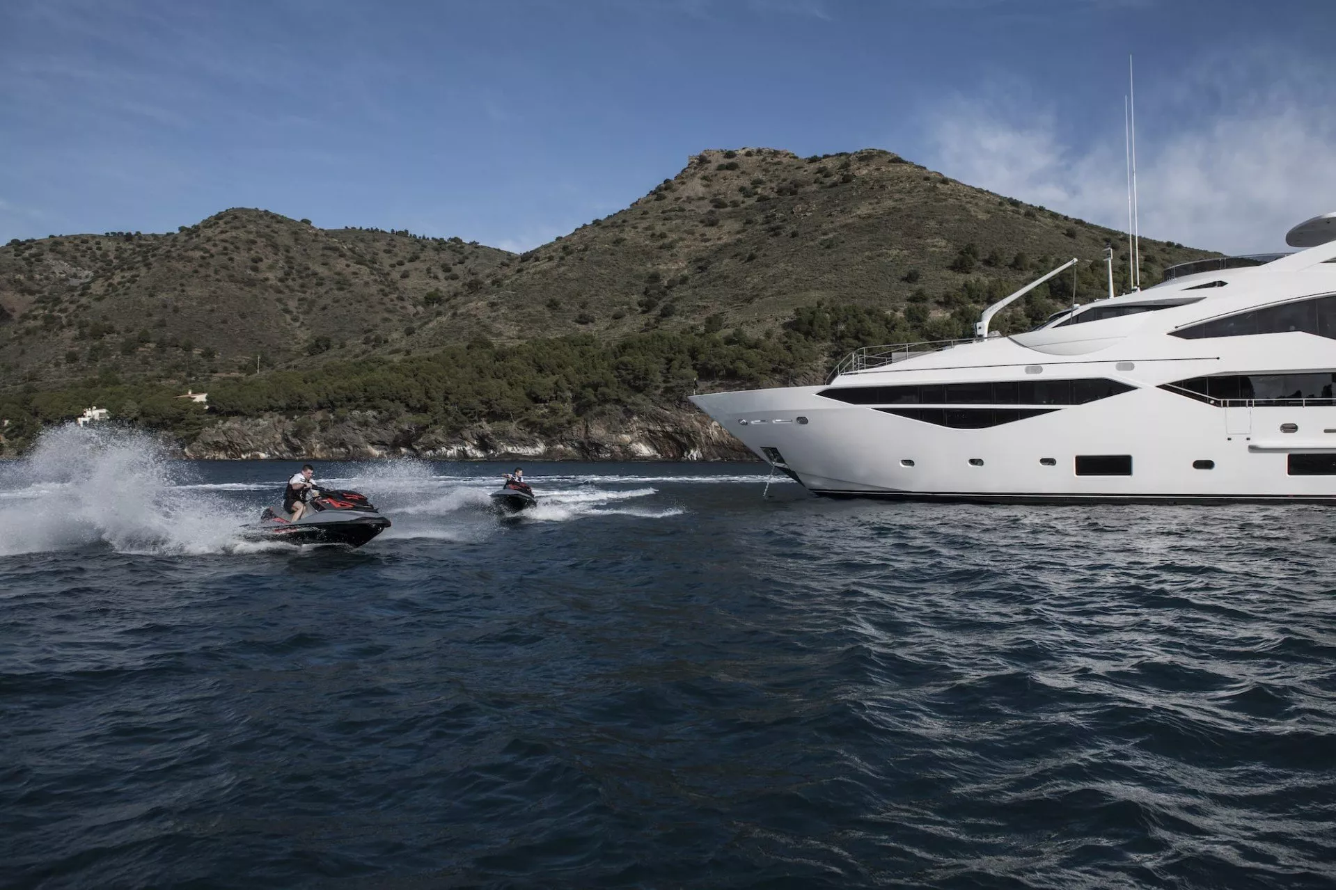 https://dev-api.arconyachts.com/storage/media/21419/conversions/772_5985159820-optimize.webp
