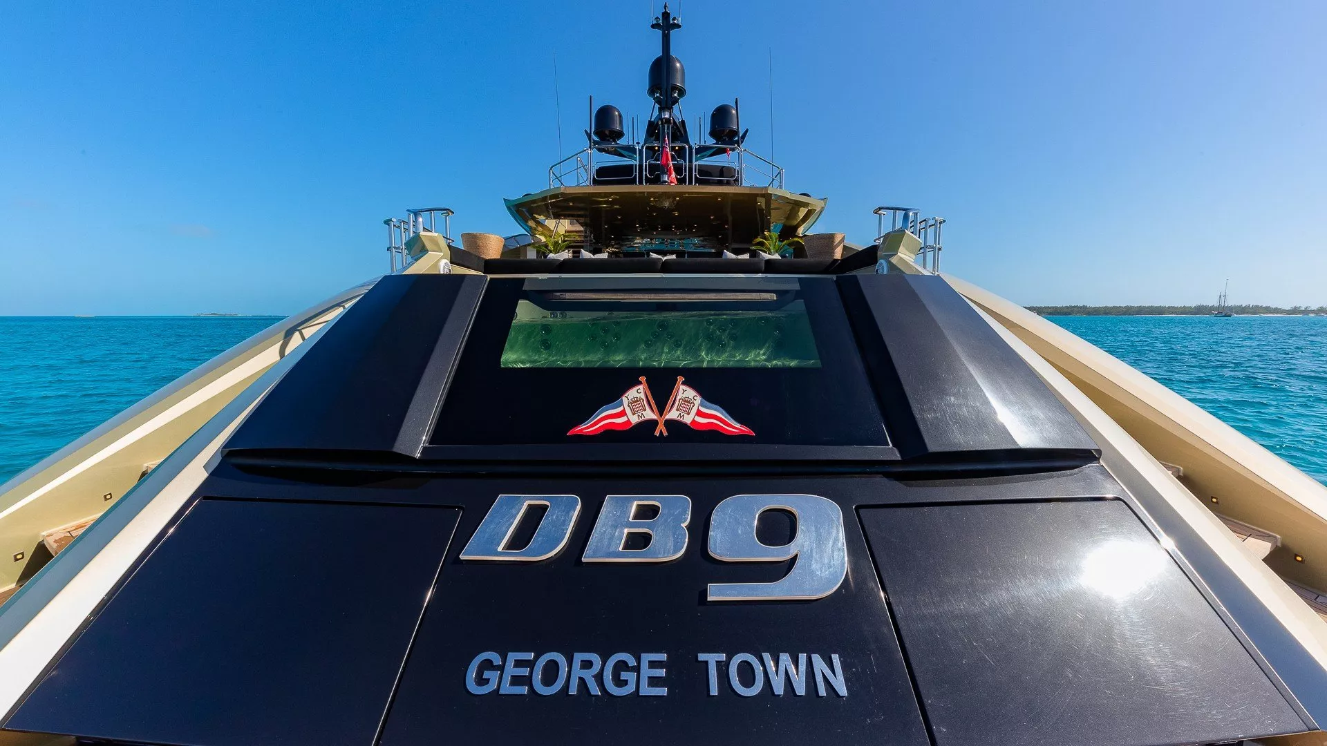 https://dev-api.arconyachts.com/storage/media/21433/conversions/32_9475505889-optimize.webp