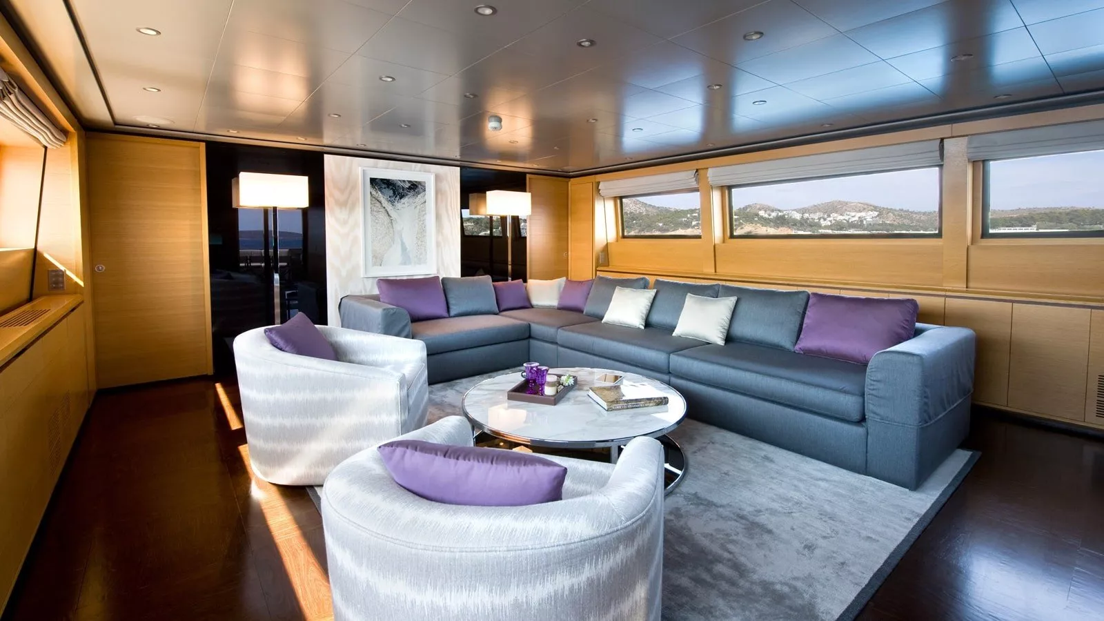 https://dev-api.arconyachts.com/storage/media/21500/conversions/770_3755368683-optimize.webp