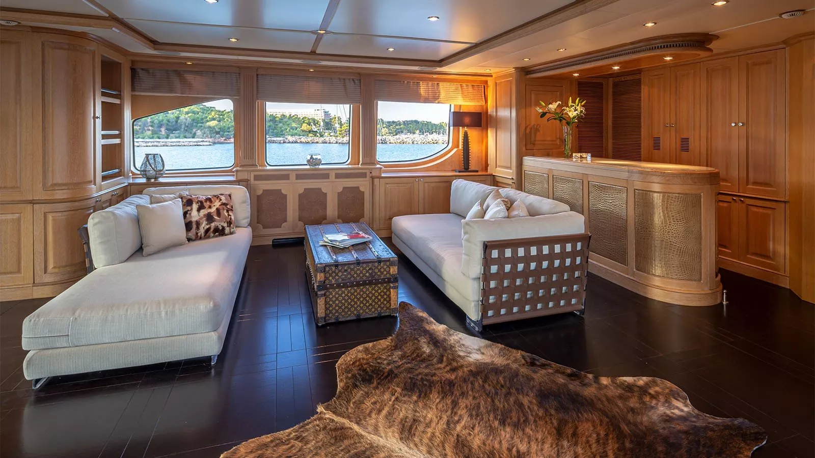 https://dev-api.arconyachts.com/storage/media/21516/conversions/769_7074922447-optimize.webp