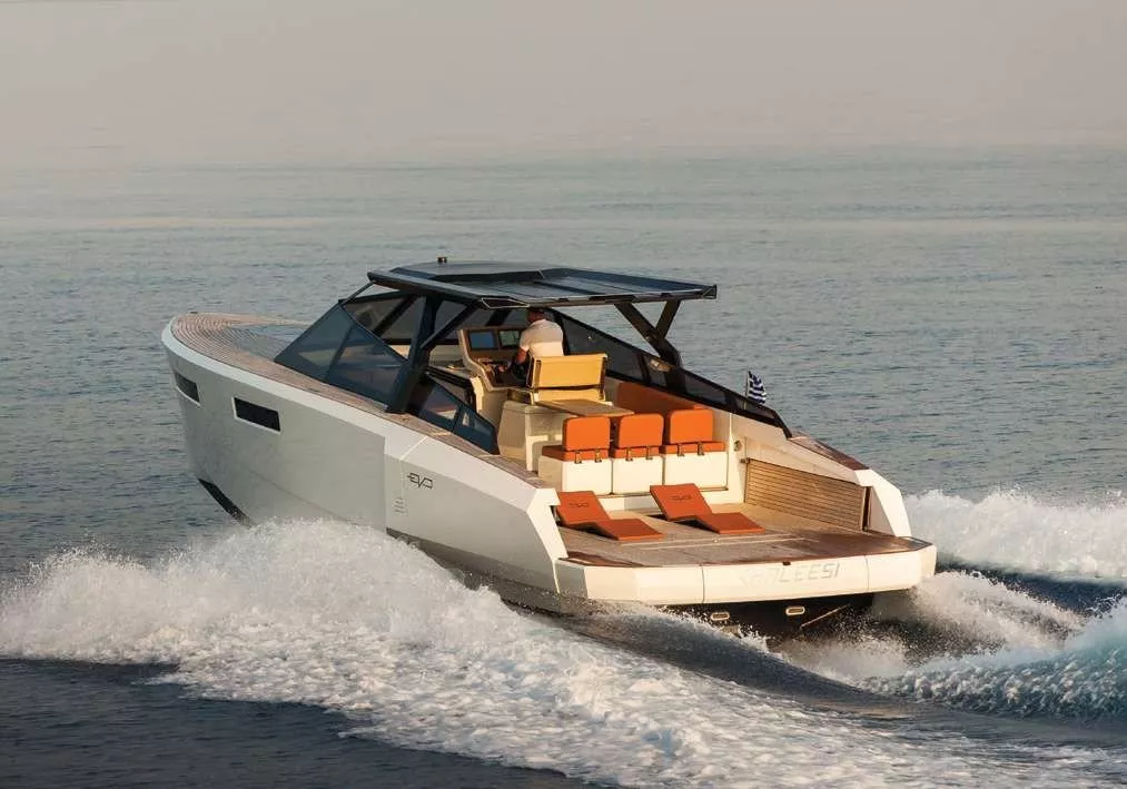 https://dev-api.arconyachts.com/storage/media/21740/conversions/762_0978488036-optimize.webp