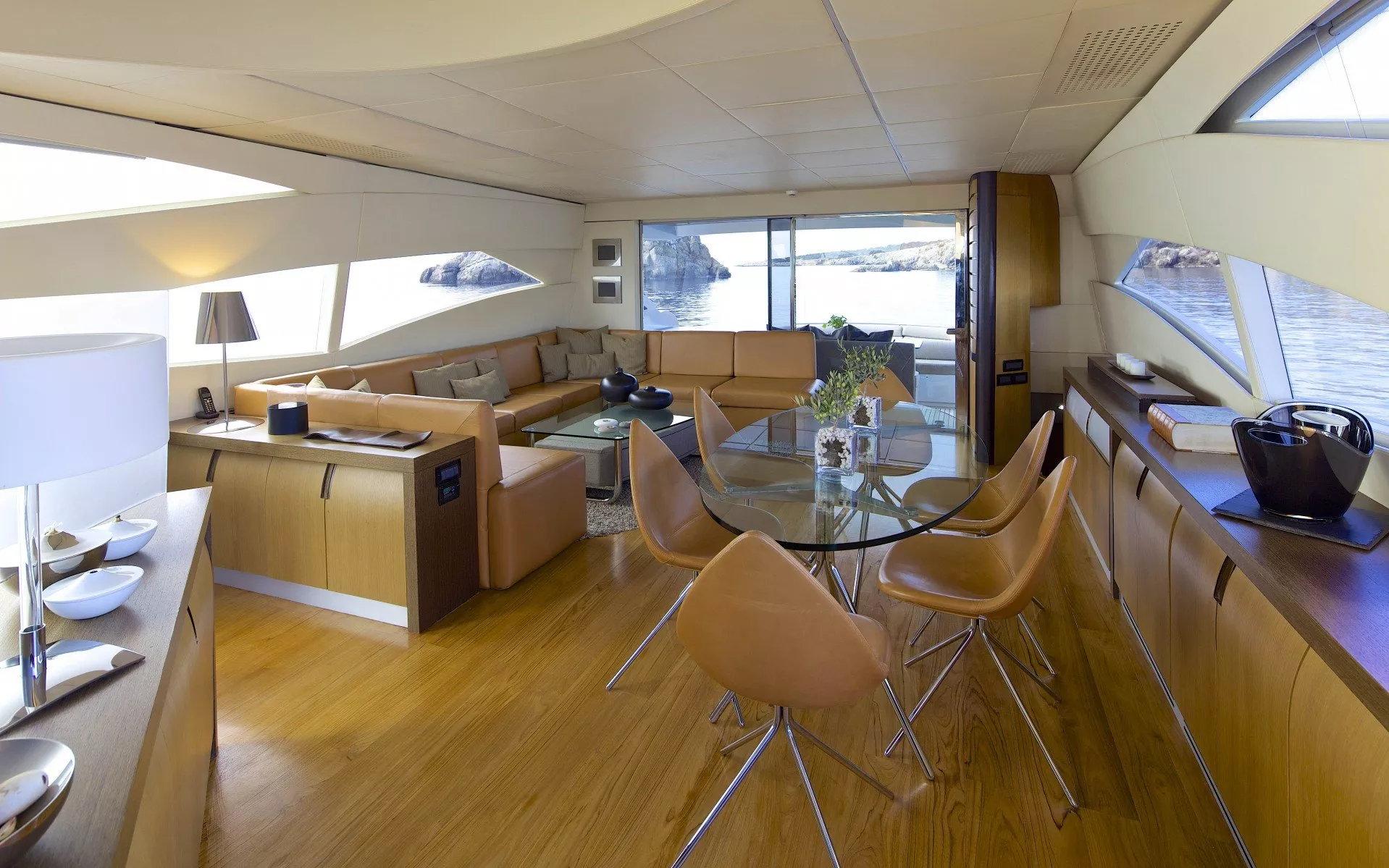 https://dev-api.arconyachts.com/storage/media/21760/conversions/760_6552809899-optimize.webp