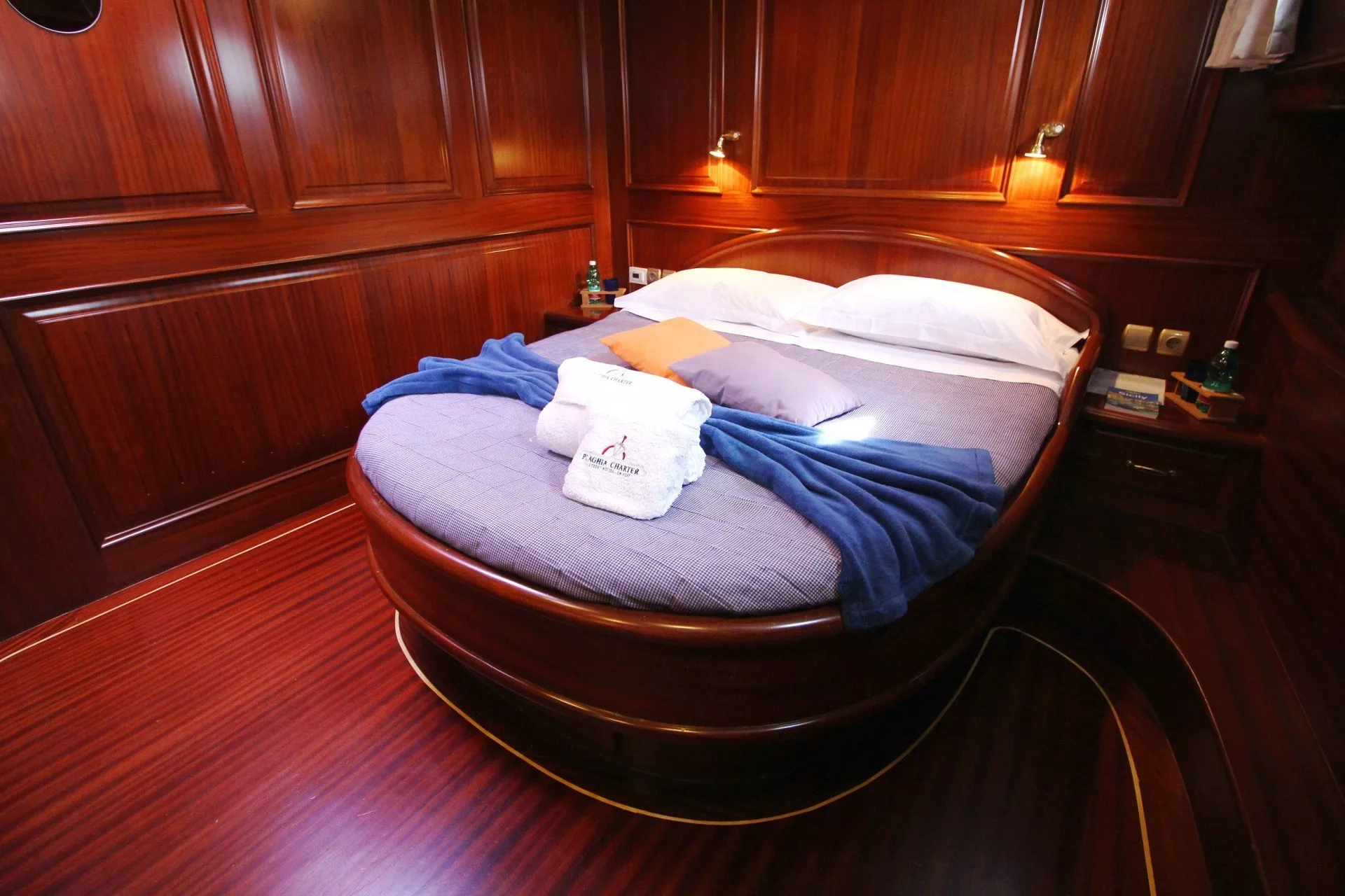 https://dev-api.arconyachts.com/storage/media/21845/conversions/757_7667205269-optimize.webp