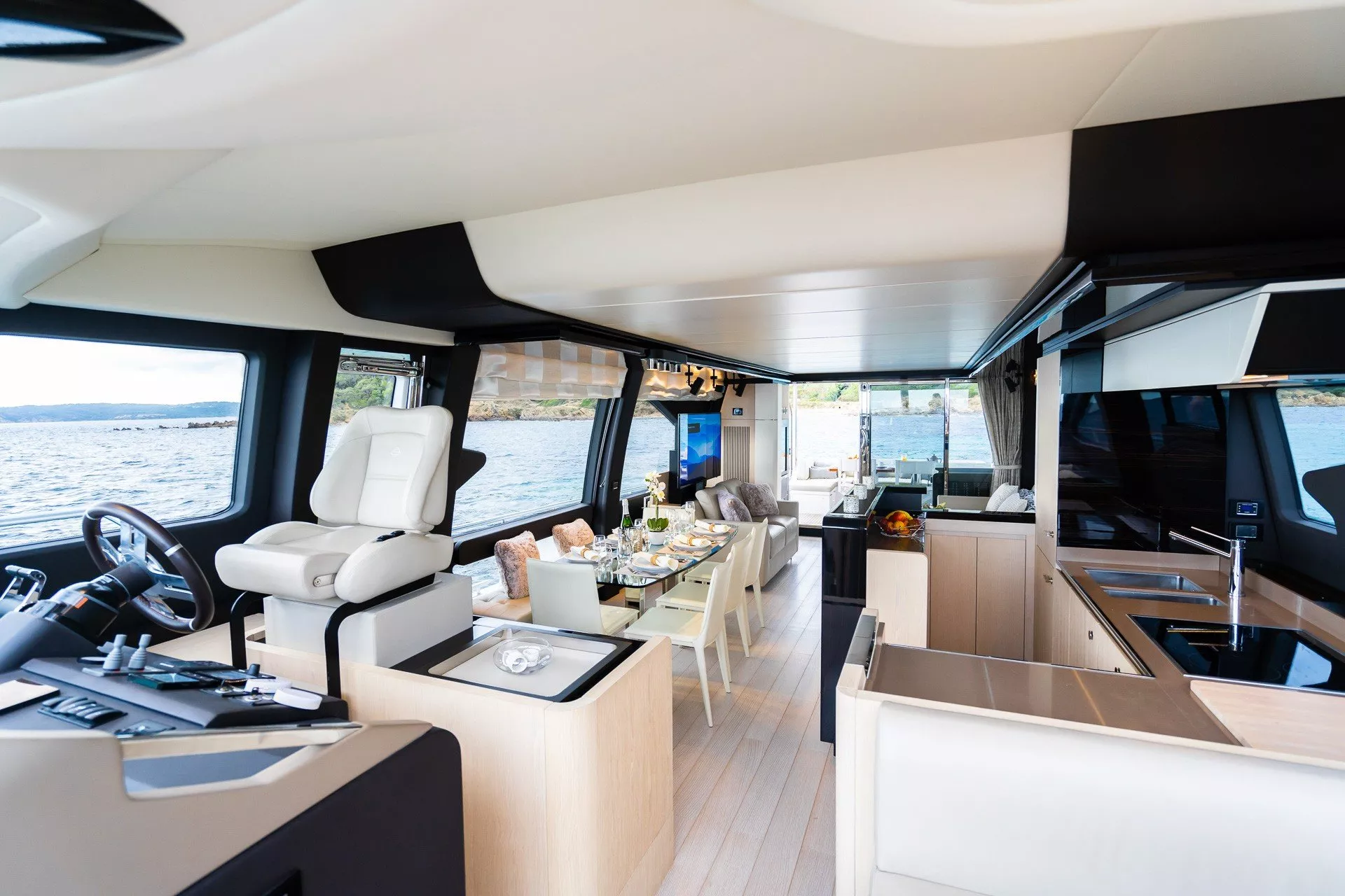 https://dev-api.arconyachts.com/storage/media/21949/conversions/754_9486212611-optimize.webp