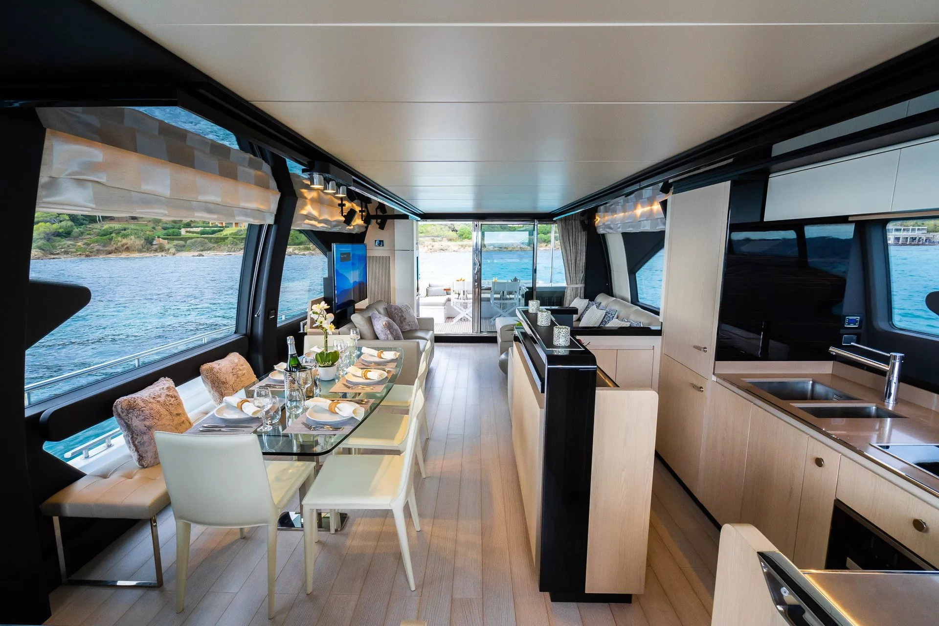 https://dev-api.arconyachts.com/storage/media/21960/conversions/754_7785402075-optimize.webp
