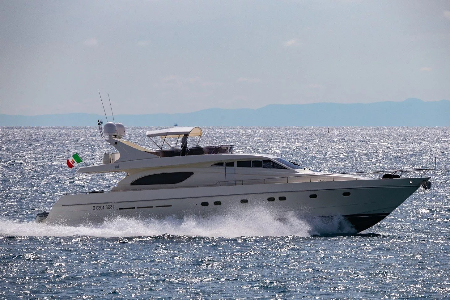 https://dev-api.arconyachts.com/storage/media/22103/conversions/749_0616849702-optimize.webp
