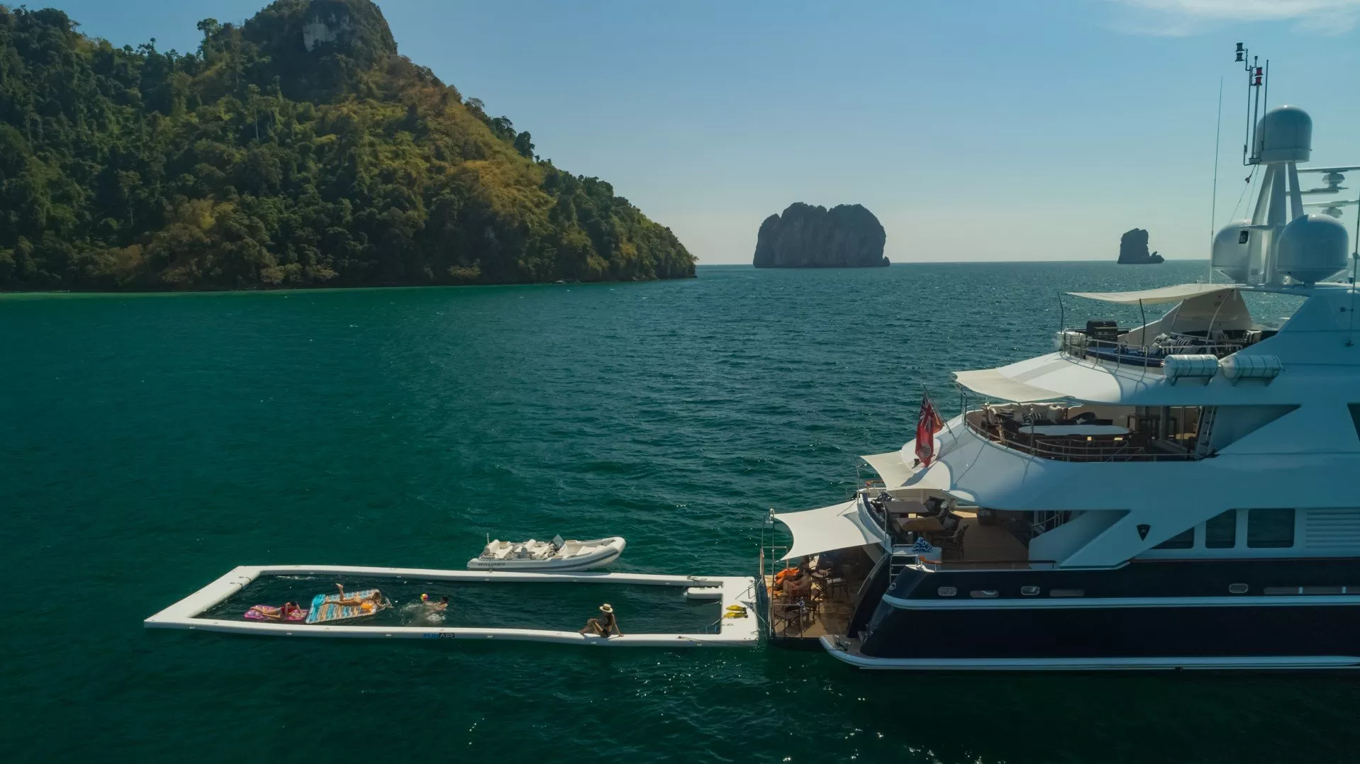 https://dev-api.arconyachts.com/storage/media/22178/conversions/744_4848282554-optimize.webp