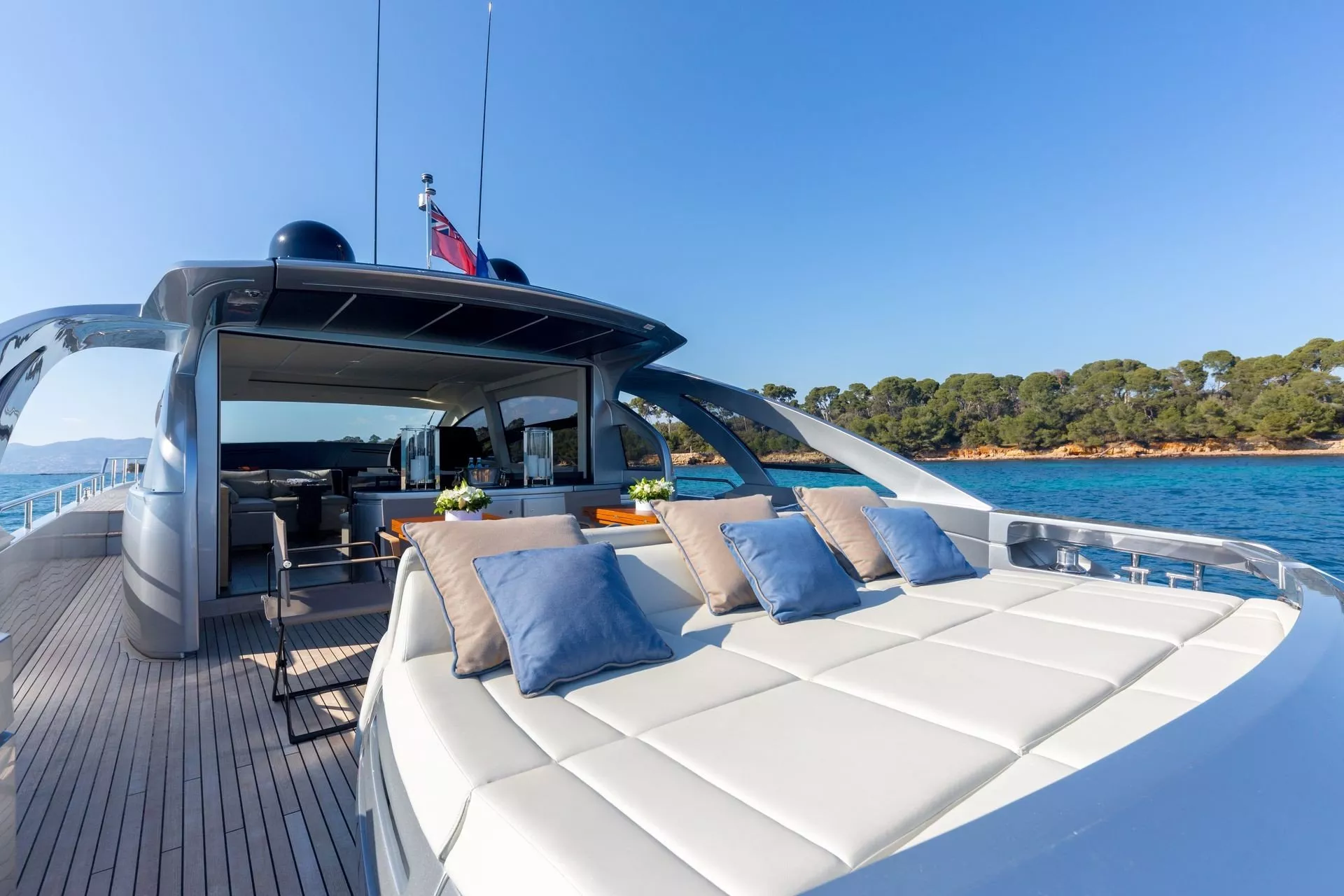 https://dev-api.arconyachts.com/storage/media/22228/conversions/745_7598557328-optimize.webp
