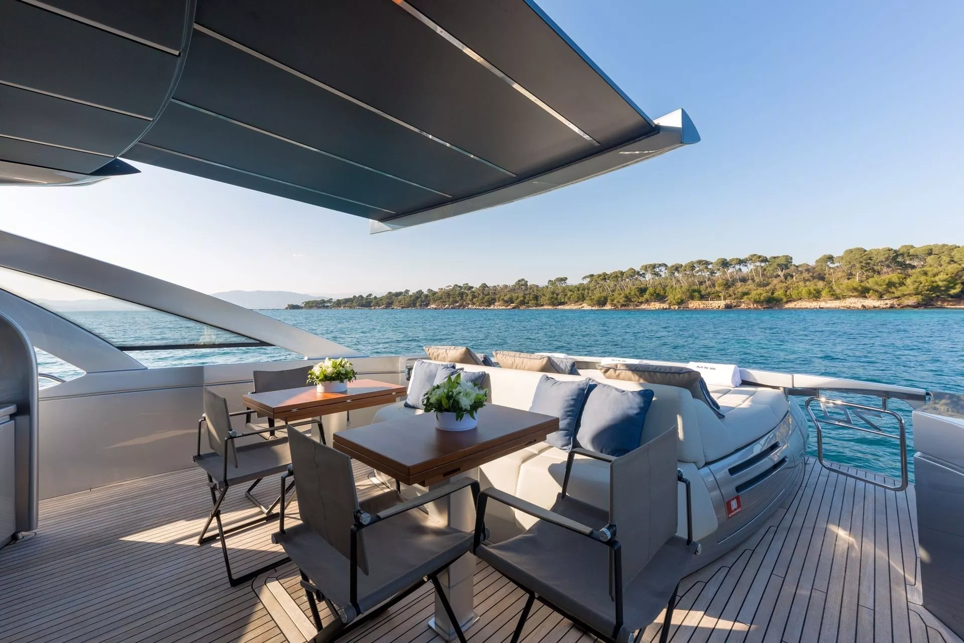 https://dev-api.arconyachts.com/storage/media/22233/conversions/745_6104280973-optimize.webp