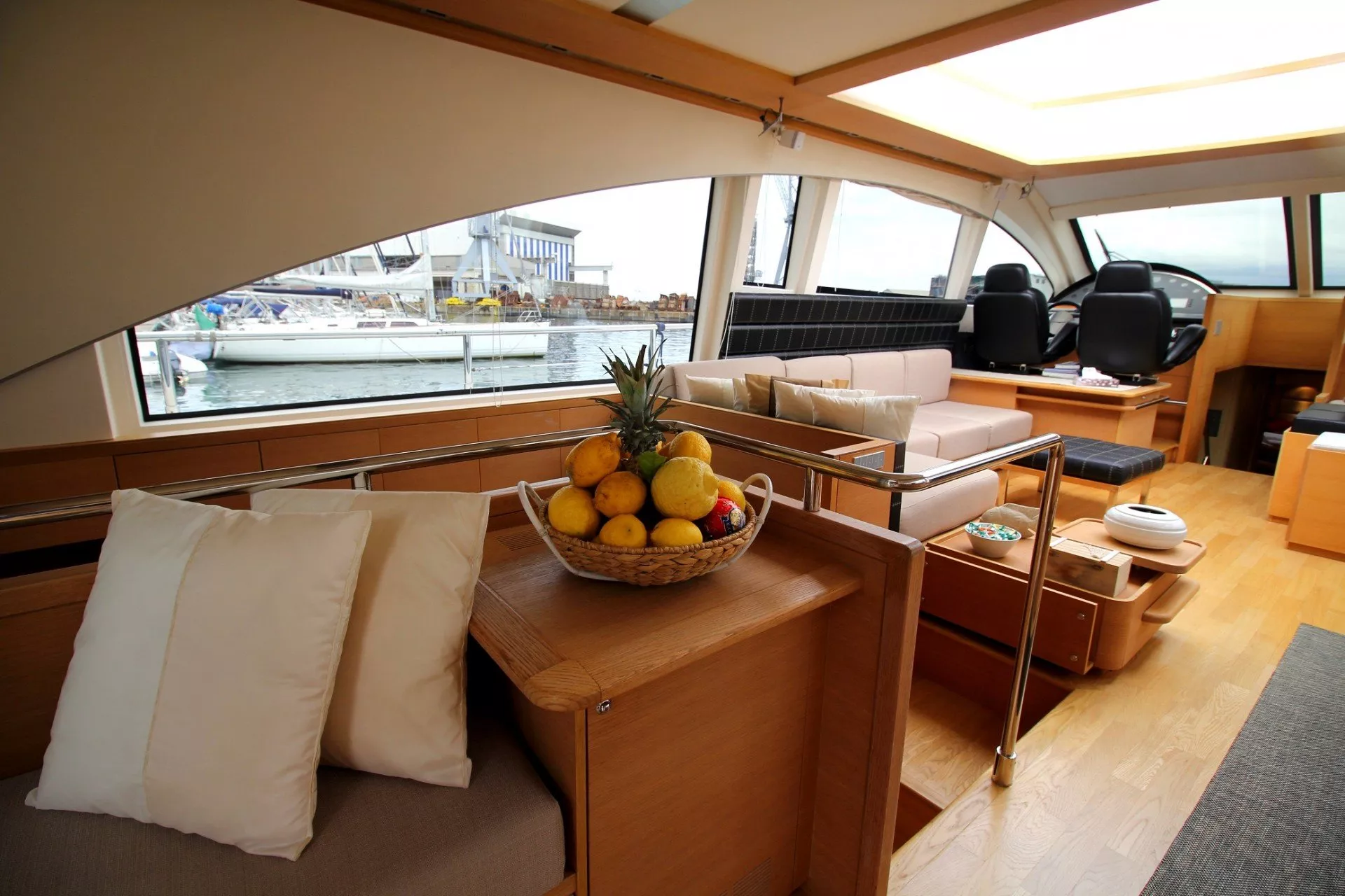 https://dev-api.arconyachts.com/storage/media/22257/conversions/743_1323416525-optimize.webp