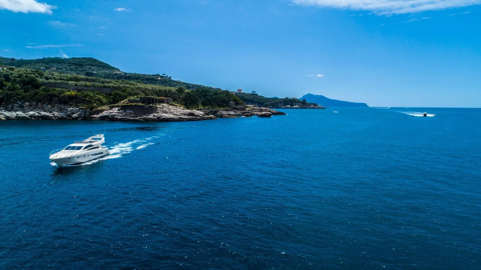 https://dev-api.arconyachts.com/storage/media/22299/conversions/742_0712891743-optimize.webp