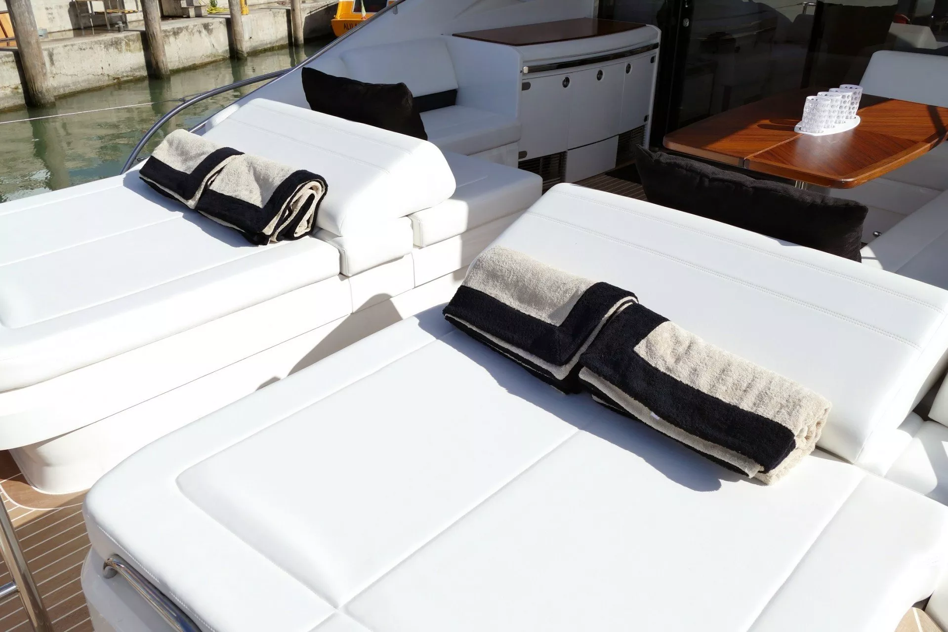 https://dev-api.arconyachts.com/storage/media/22307/conversions/741_9572009432-optimize.webp