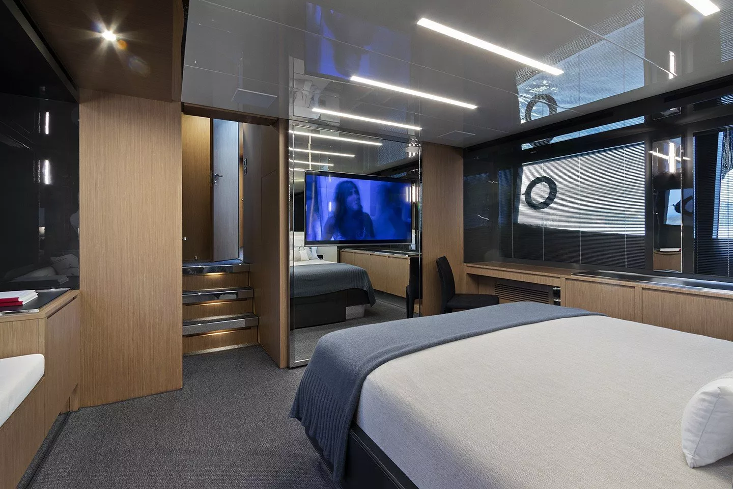 https://dev-api.arconyachts.com/storage/media/22352/conversions/740_0643833746-optimize.webp