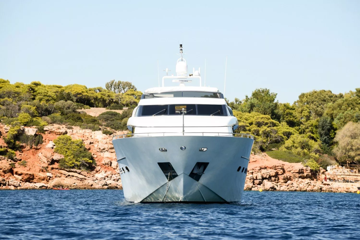 https://dev-api.arconyachts.com/storage/media/22714/conversions/734_2062760453-optimize.webp