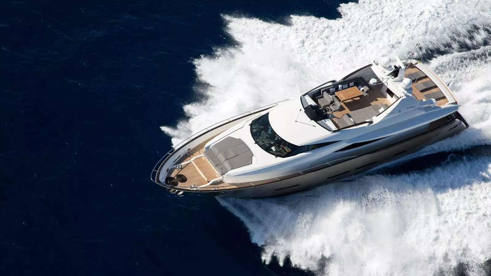 FX Yachts KEROS ISLAND