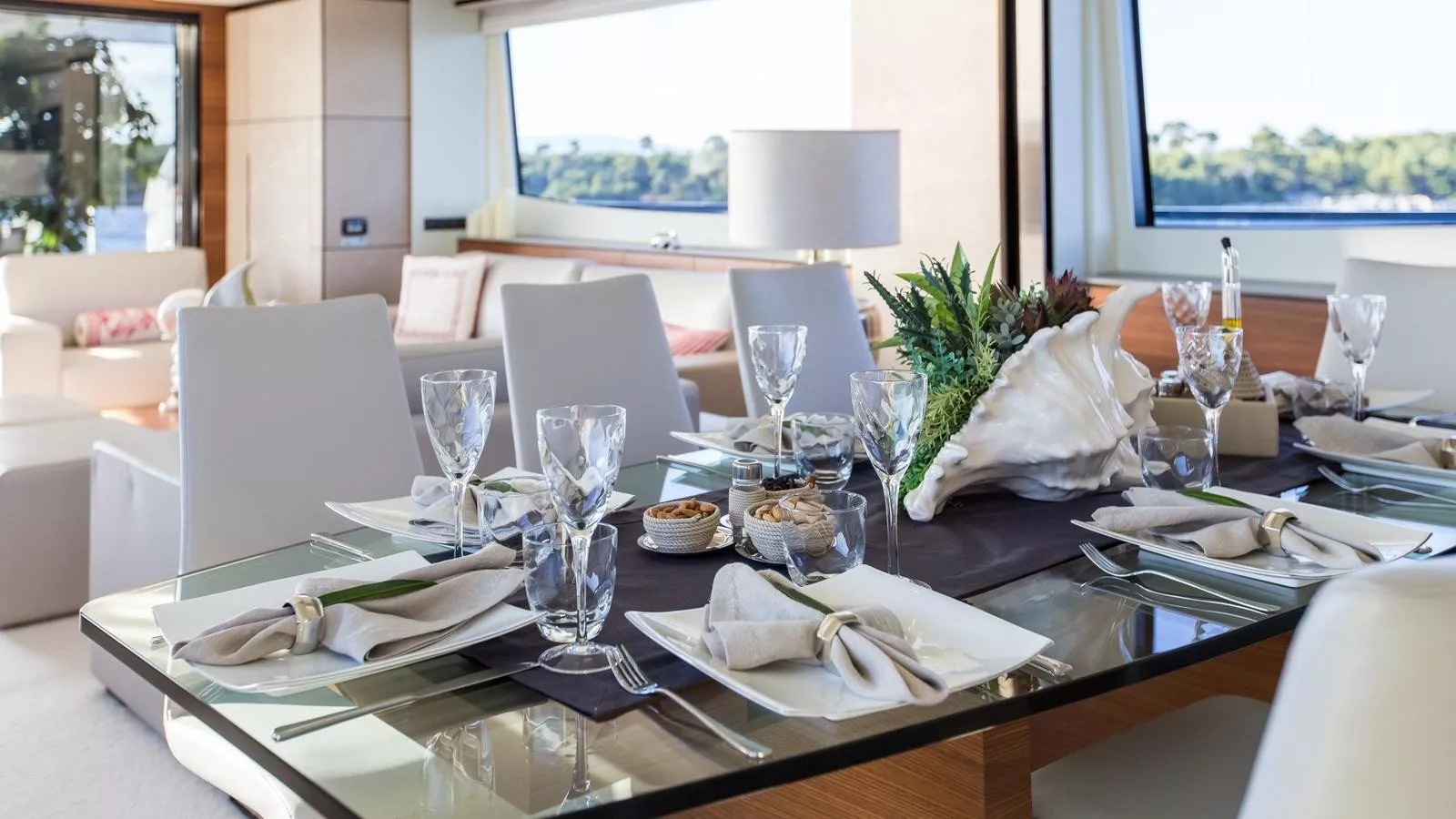 https://dev-api.arconyachts.com/storage/media/22770/conversions/732_4906945471-optimize.webp