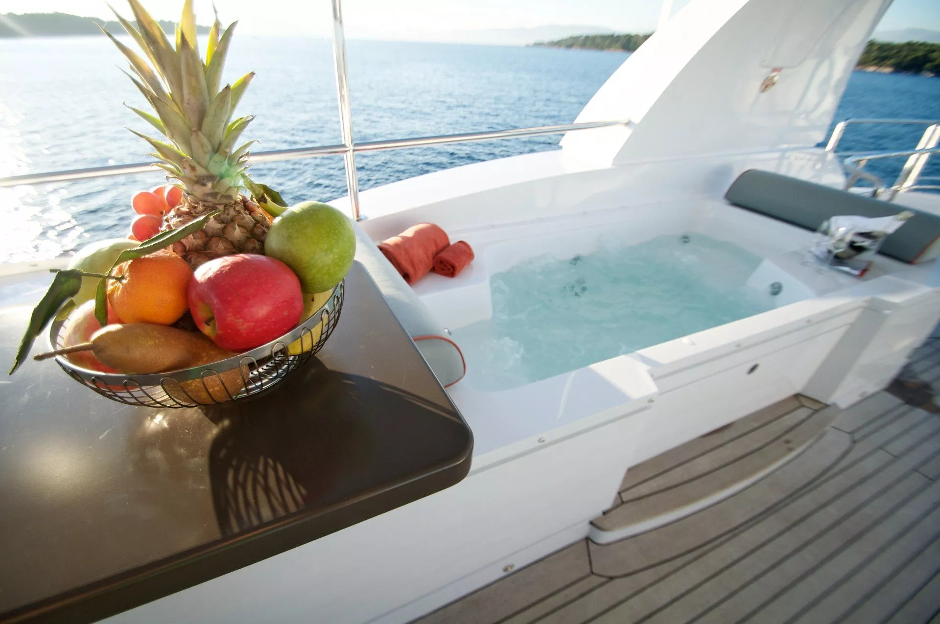 https://dev-api.arconyachts.com/storage/media/22789/conversions/731_9353892909-optimize.webp