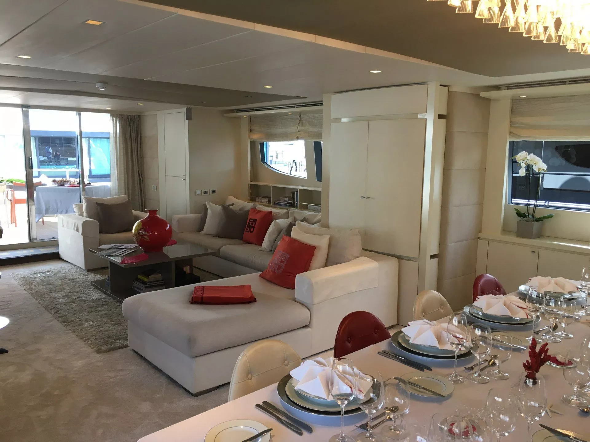 https://dev-api.arconyachts.com/storage/media/22793/conversions/731_8091283776-optimize.webp