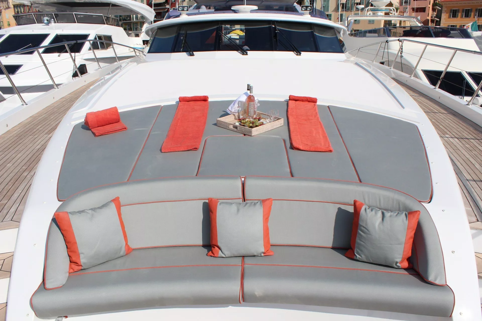 https://dev-api.arconyachts.com/storage/media/22795/conversions/731_5624997820-optimize.webp