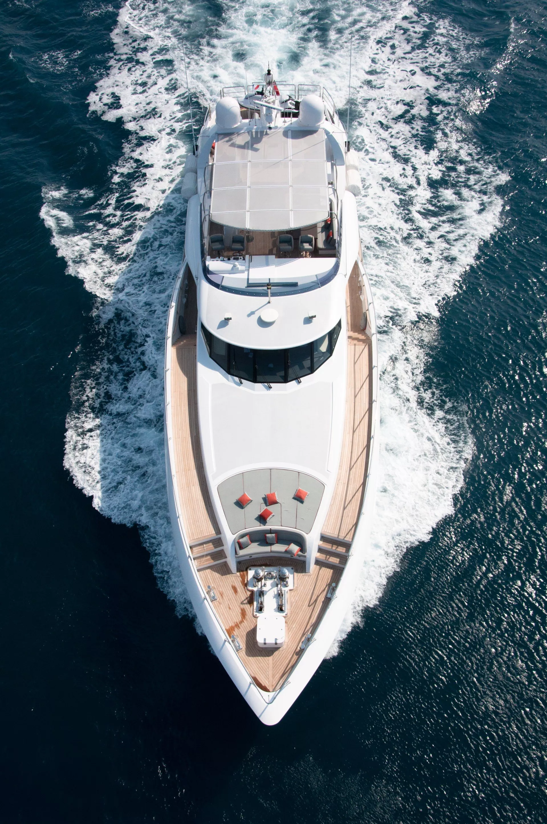 https://dev-api.arconyachts.com/storage/media/22796/conversions/731_7983738000-optimize.webp