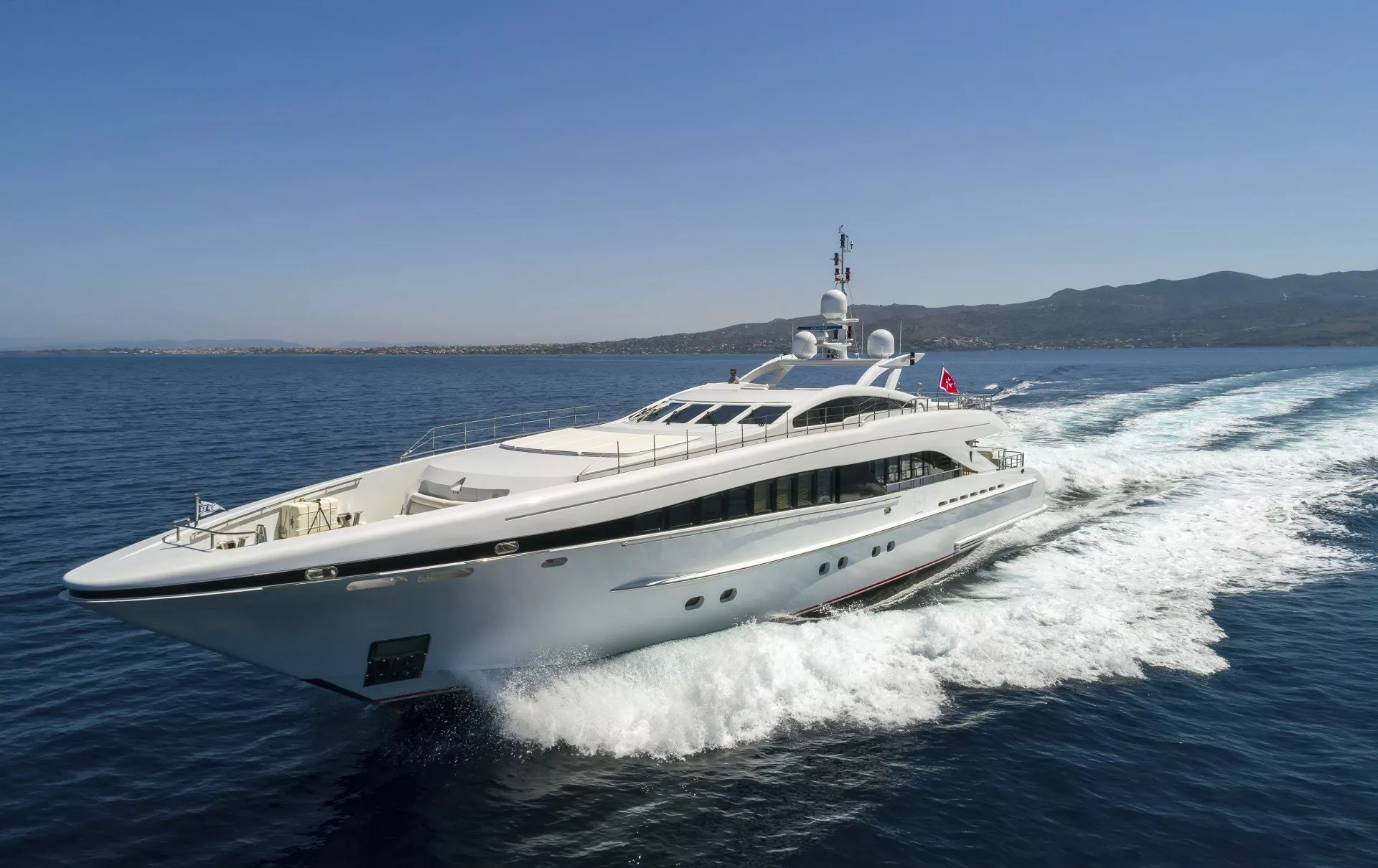 Heesen L'EQUINOX