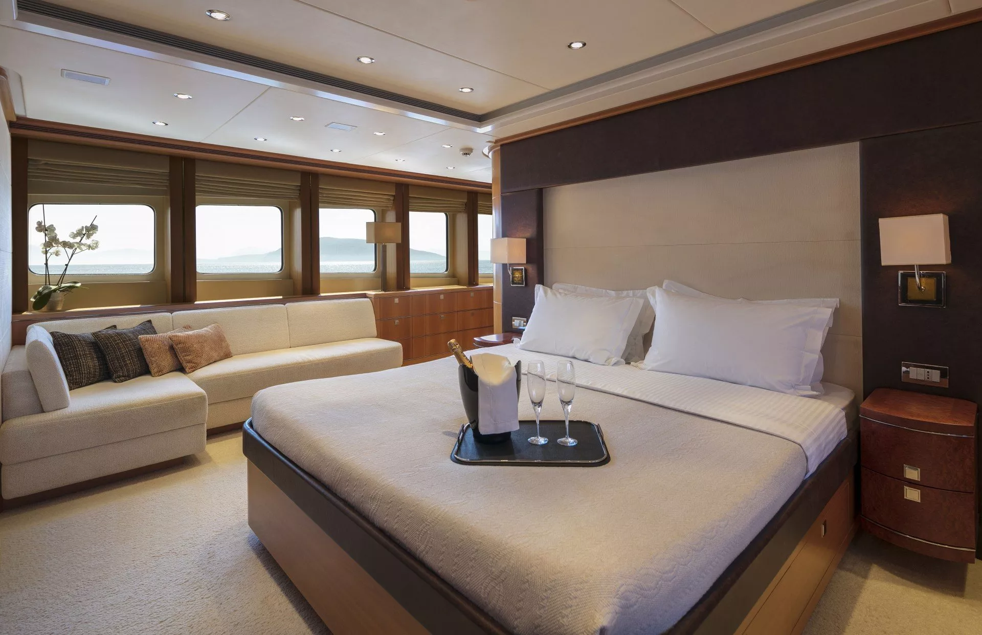 https://dev-api.arconyachts.com/storage/media/22824/conversions/729_7795271286-optimize.webp