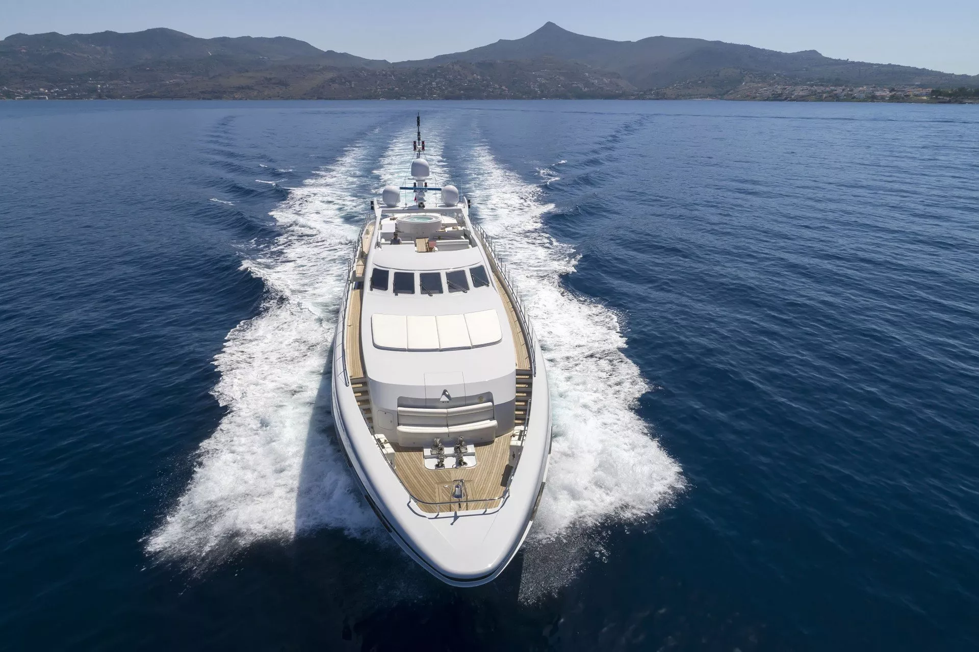 https://dev-api.arconyachts.com/storage/media/22846/conversions/729_9627828147-optimize.webp