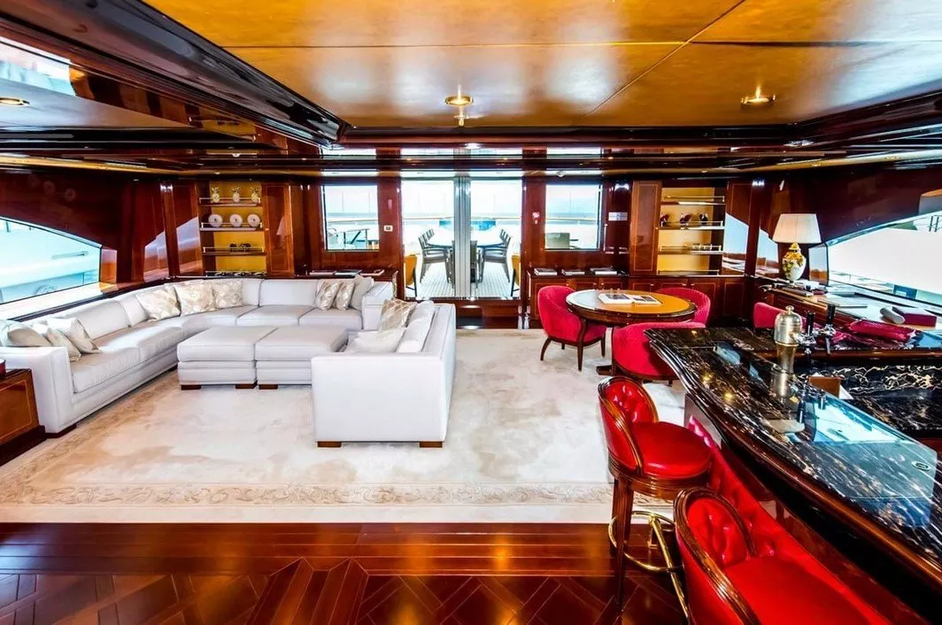 https://dev-api.arconyachts.com/storage/media/22871/conversions/60_8934090505-optimize.webp