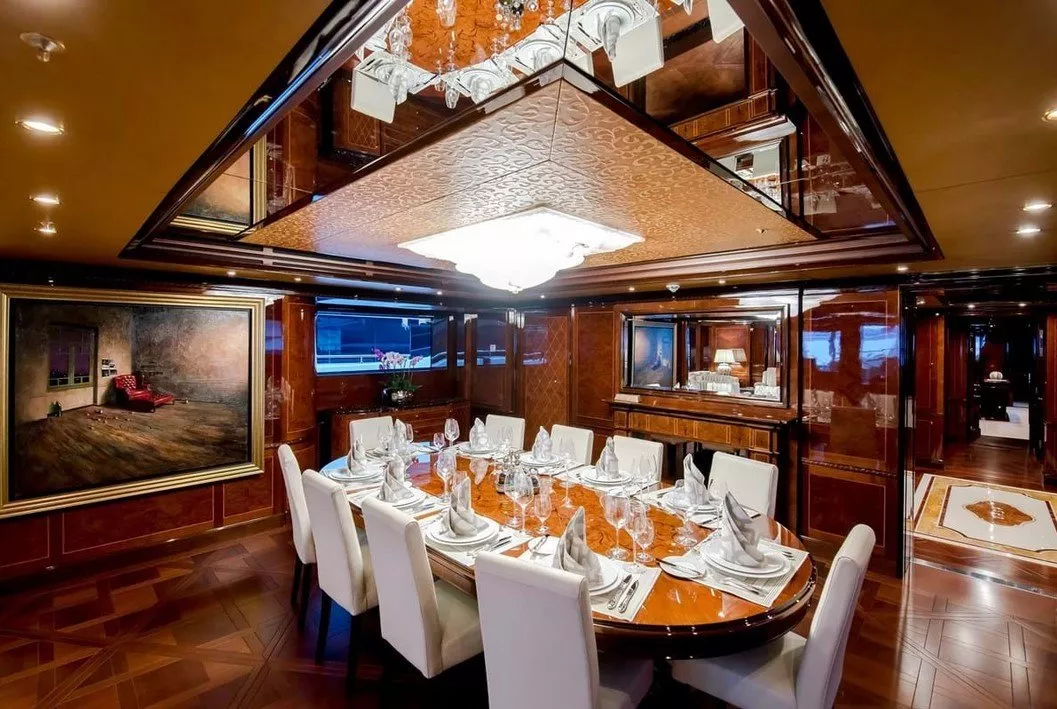 https://dev-api.arconyachts.com/storage/media/22872/conversions/60_5934074288-optimize.webp