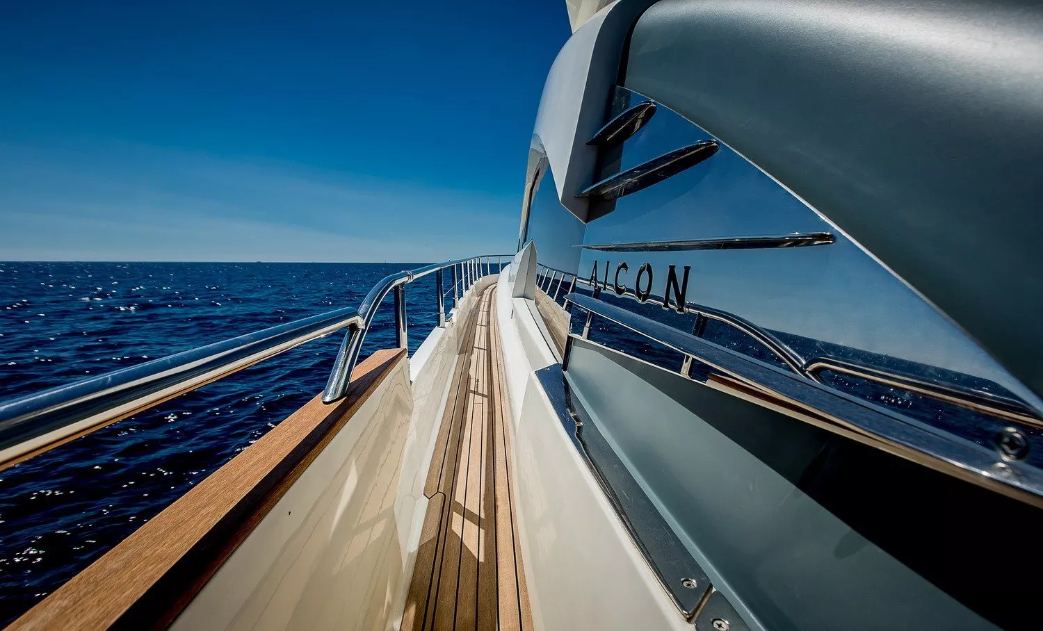 https://dev-api.arconyachts.com/storage/media/22922/conversions/726_7048541276-optimize.webp