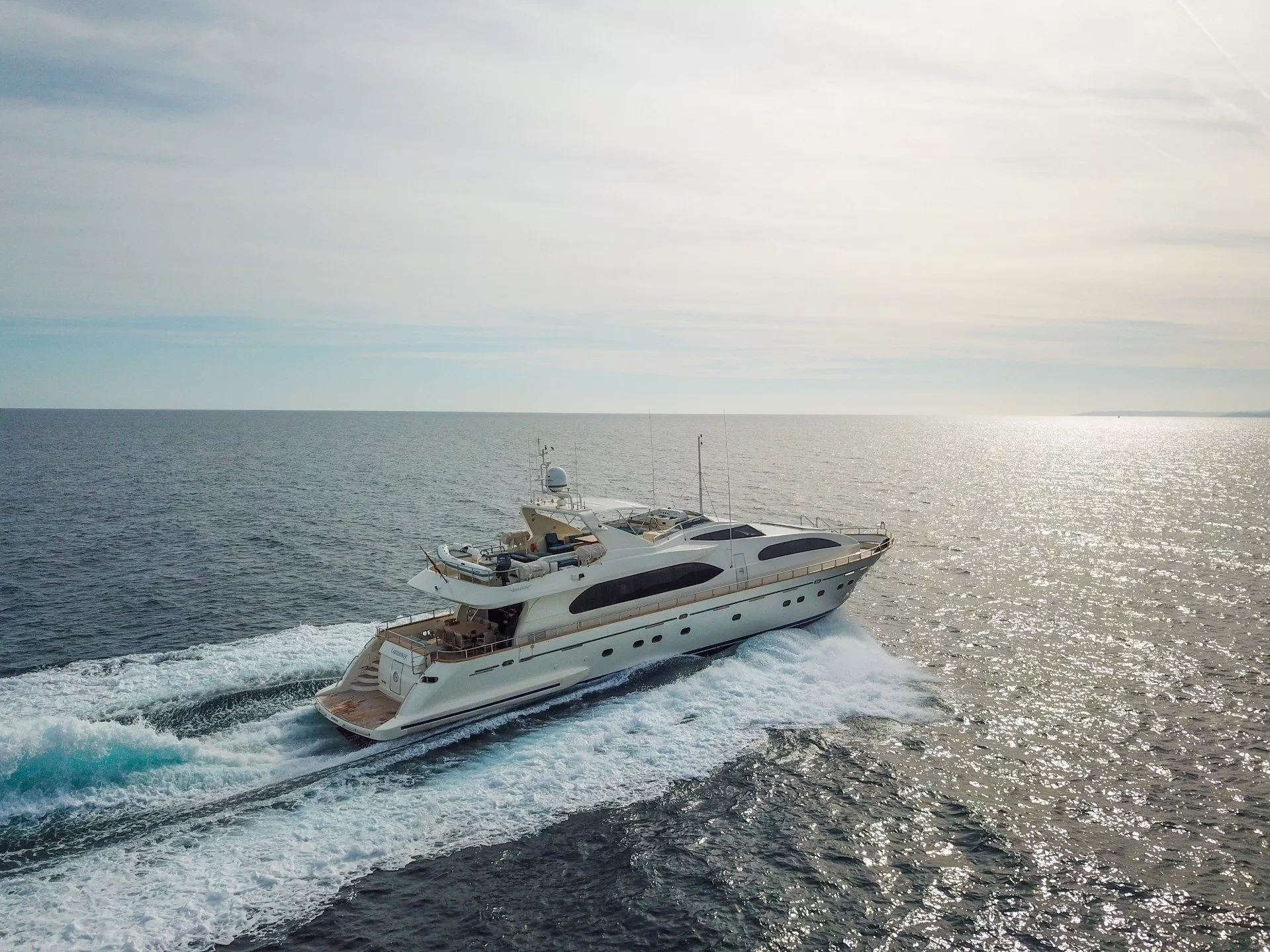 https://dev-api.arconyachts.com/storage/media/23017/conversions/724_1614492505-optimize.webp