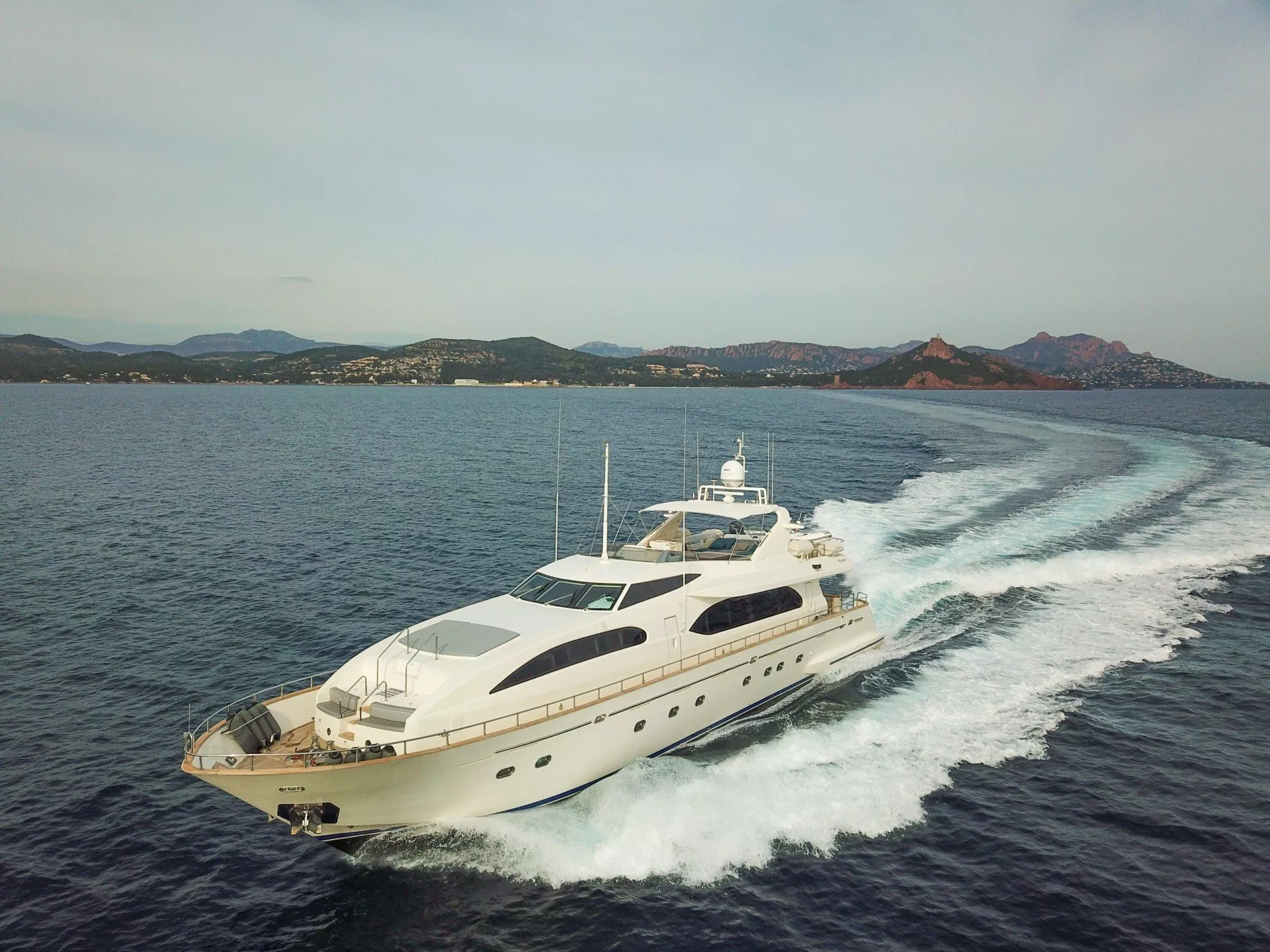https://dev-api.arconyachts.com/storage/media/23019/conversions/724_8463098633-optimize.webp