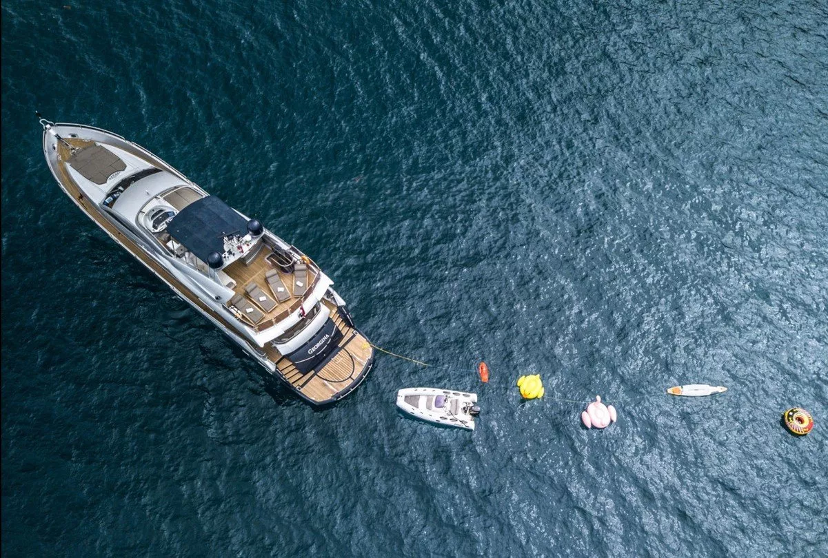 https://dev-api.arconyachts.com/storage/media/23035/conversions/721_8579739312-optimize.webp