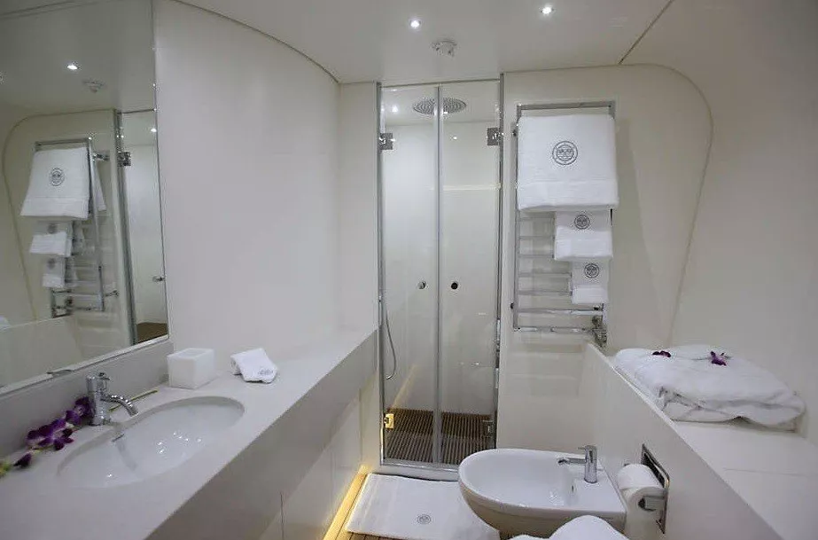 Rodriquez Cantieri Navali Ocean Sapphire