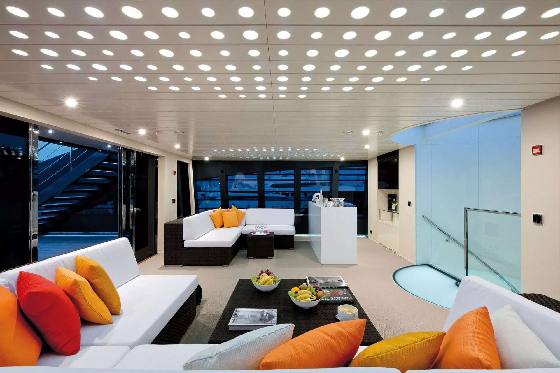 https://dev-api.arconyachts.com/storage/media/23123/conversions/68_9306374539-optimize.webp