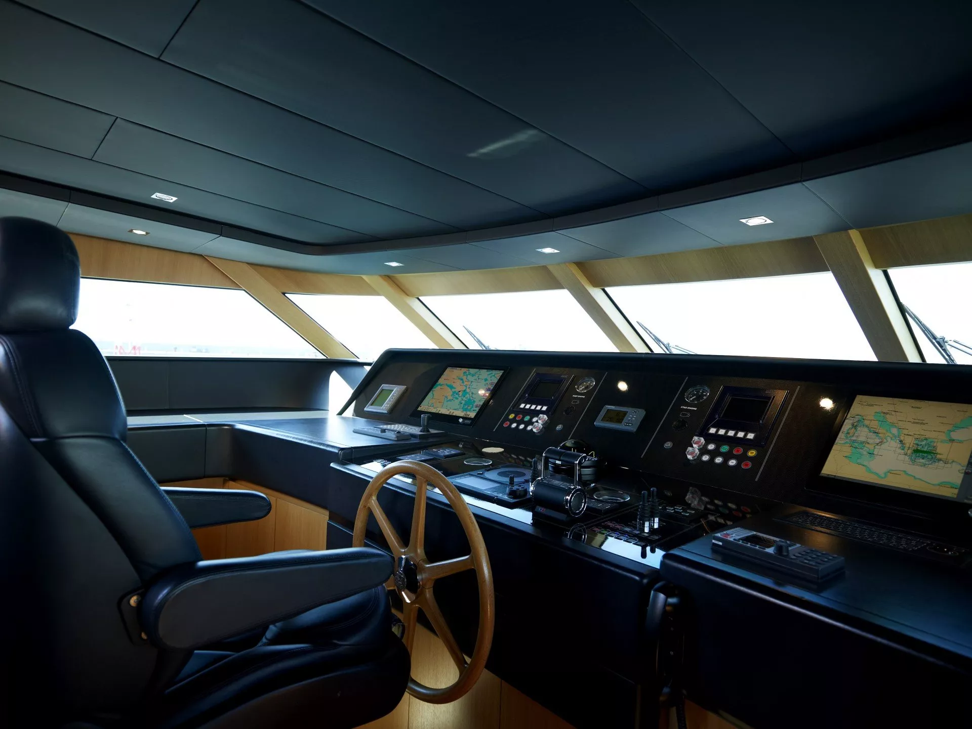 https://dev-api.arconyachts.com/storage/media/23181/conversions/47_8557494501-optimize.webp
